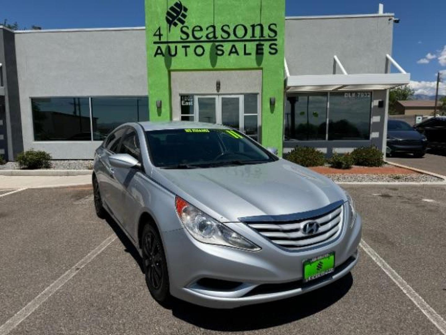 2011 Radiant Silver Metallic Hyundai Sonata GLS Auto (5NPEB4AC0BH) with an 2.4L L4 DOHC 16V engine, 6-Speed Automatic transmission, located at 1865 East Red Hills Pkwy, St. George, 84770, (435) 628-0023, 37.120850, -113.543640 - We specialize in helping ALL people get the best financing available. No matter your credit score, good, bad or none we can get you an amazing rate. Had a bankruptcy, divorce, or repossessions? We give you the green light to get your credit back on the road. Low down and affordable payments that fit - Photo#0