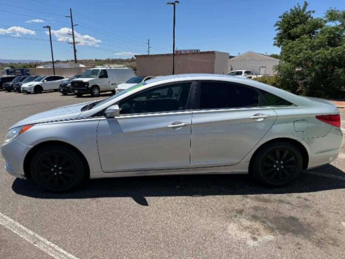 2011 Radiant Silver Metallic Hyundai Sonata GLS Auto (5NPEB4AC0BH) with an 2.4L L4 DOHC 16V engine, 6-Speed Automatic transmission, located at 1865 East Red Hills Pkwy, St. George, 84770, (435) 628-0023, 37.120850, -113.543640 - We specialize in helping ALL people get the best financing available. No matter your credit score, good, bad or none we can get you an amazing rate. Had a bankruptcy, divorce, or repossessions? We give you the green light to get your credit back on the road. Low down and affordable payments that fit - Photo#3