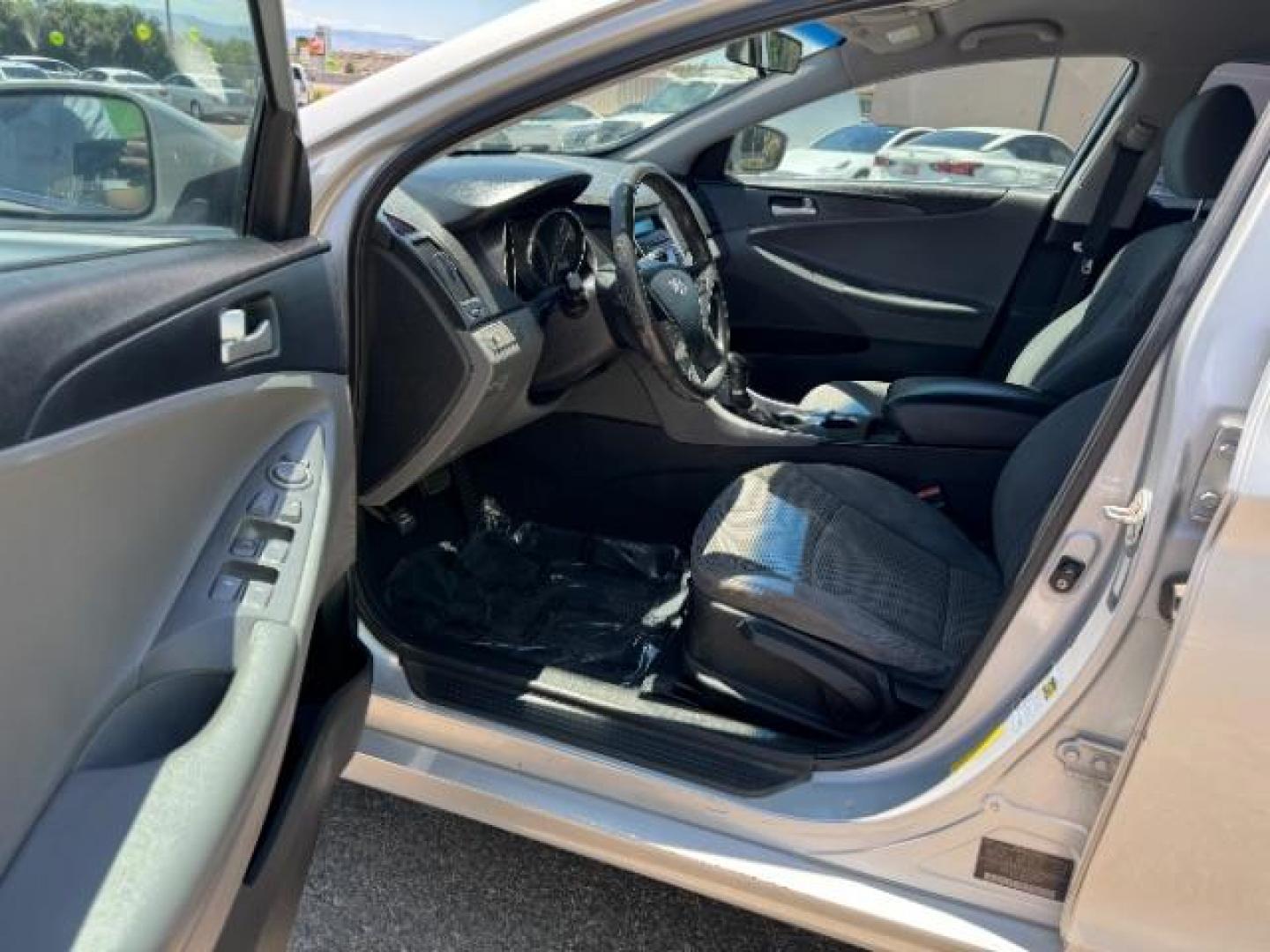 2011 Radiant Silver Metallic Hyundai Sonata GLS Auto (5NPEB4AC0BH) with an 2.4L L4 DOHC 16V engine, 6-Speed Automatic transmission, located at 1865 East Red Hills Pkwy, St. George, 84770, (435) 628-0023, 37.120850, -113.543640 - Photo#12