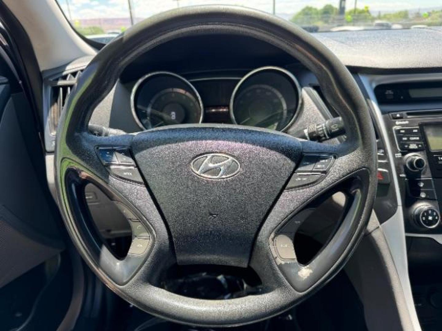 2011 Radiant Silver Metallic Hyundai Sonata GLS Auto (5NPEB4AC0BH) with an 2.4L L4 DOHC 16V engine, 6-Speed Automatic transmission, located at 1865 East Red Hills Pkwy, St. George, 84770, (435) 628-0023, 37.120850, -113.543640 - Photo#17