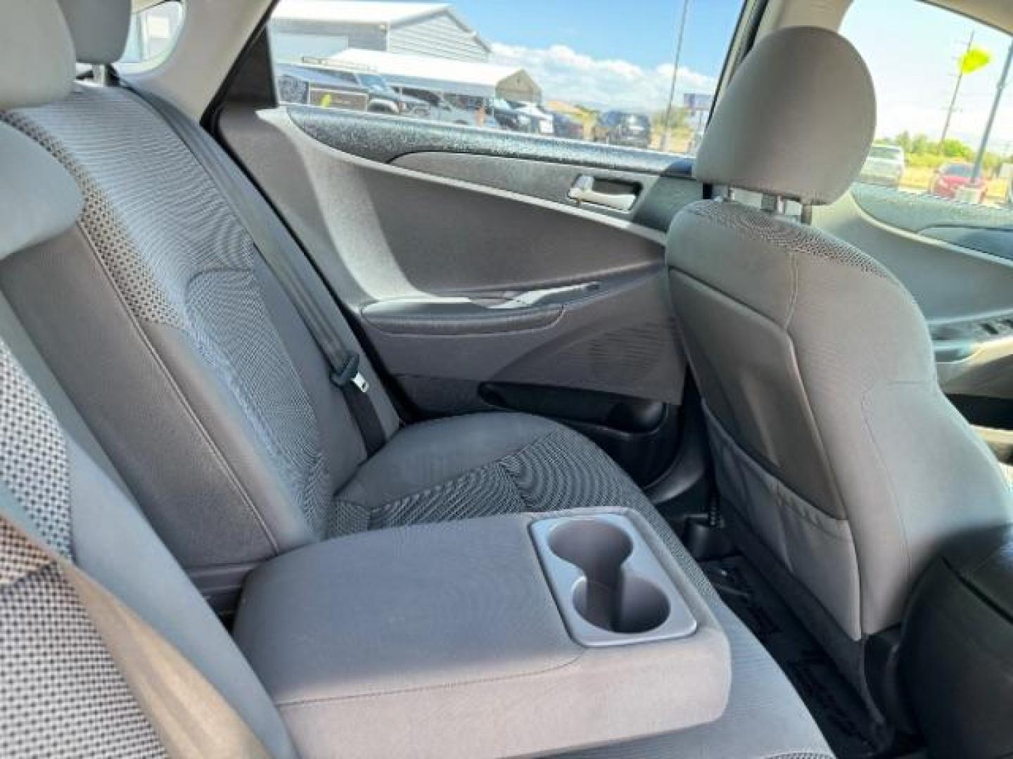 2011 Radiant Silver Metallic Hyundai Sonata GLS Auto (5NPEB4AC0BH) with an 2.4L L4 DOHC 16V engine, 6-Speed Automatic transmission, located at 1865 East Red Hills Pkwy, St. George, 84770, (435) 628-0023, 37.120850, -113.543640 - Photo#28