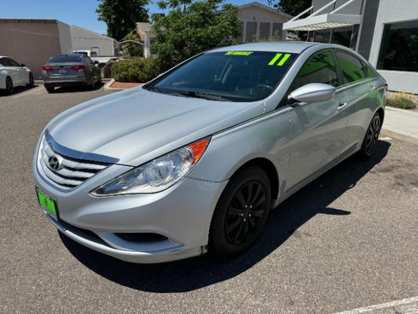 2011 Radiant Silver Metallic Hyundai Sonata GLS Auto (5NPEB4AC0BH) with an 2.4L L4 DOHC 16V engine, 6-Speed Automatic transmission, located at 1865 East Red Hills Pkwy, St. George, 84770, (435) 628-0023, 37.120850, -113.543640 - Photo#2