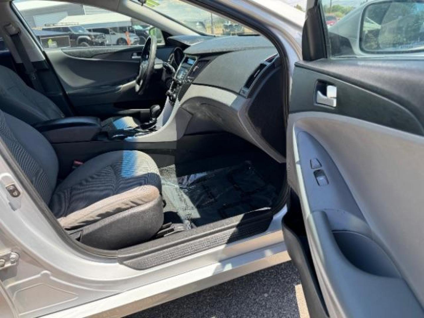 2011 Radiant Silver Metallic Hyundai Sonata GLS Auto (5NPEB4AC0BH) with an 2.4L L4 DOHC 16V engine, 6-Speed Automatic transmission, located at 1865 East Red Hills Pkwy, St. George, 84770, (435) 628-0023, 37.120850, -113.543640 - Photo#29