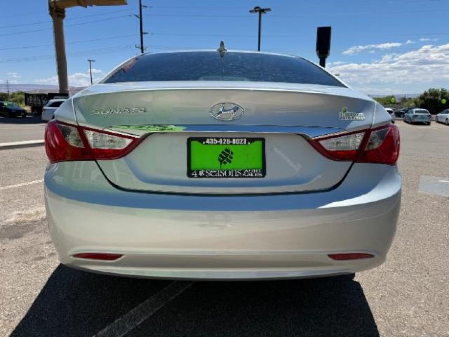 2011 Radiant Silver Metallic Hyundai Sonata GLS Auto (5NPEB4AC0BH) with an 2.4L L4 DOHC 16V engine, 6-Speed Automatic transmission, located at 1865 East Red Hills Pkwy, St. George, 84770, (435) 628-0023, 37.120850, -113.543640 - Photo#5