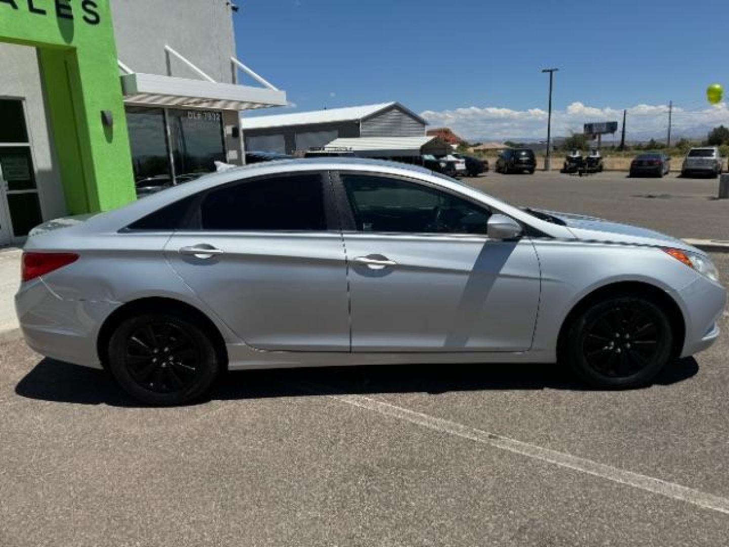 2011 Radiant Silver Metallic Hyundai Sonata GLS Auto (5NPEB4AC0BH) with an 2.4L L4 DOHC 16V engine, 6-Speed Automatic transmission, located at 1865 East Red Hills Pkwy, St. George, 84770, (435) 628-0023, 37.120850, -113.543640 - Photo#7