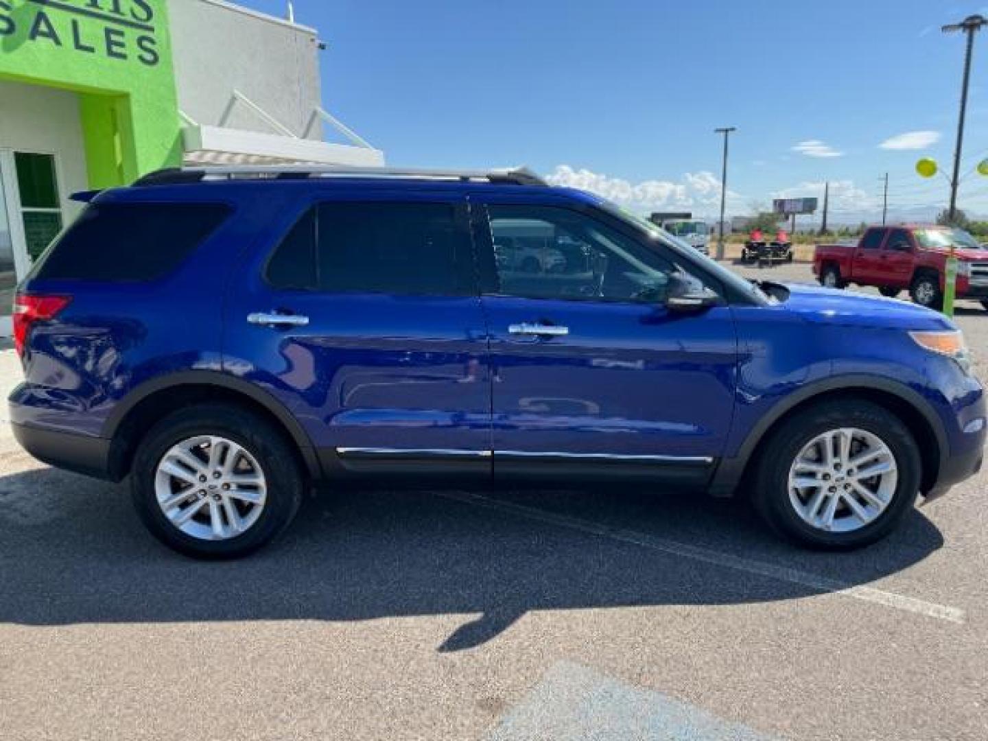 2013 Deep Impact Blue Metallic /Charcoal Black Cloth Interior Ford Explorer XLT 4WD (1FM5K8D8XDG) with an 3.5L V6 DOHC 24V engine, 6-Speed Automatic transmission, located at 1865 East Red Hills Pkwy, St. George, 84770, (435) 628-0023, 37.120850, -113.543640 - We specialize in helping ALL people get the best financing available. No matter your credit score, good, bad or none we can get you an amazing rate. Had a bankruptcy, divorce, or repossessions? We give you the green light to get your credit back on the road. Low down and affordable payments that fit - Photo#7