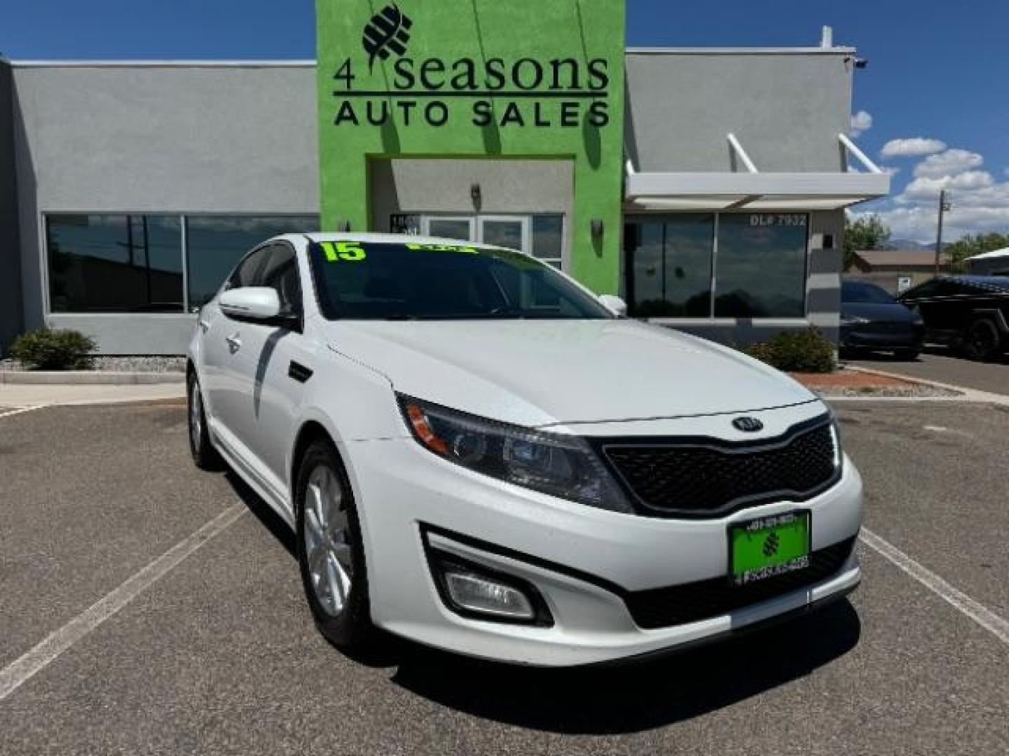 2015 Snow White Pearl /Black Interior Kia Optima EX (5XXGN4A79FG) with an 2.4L L4 DOHC 16V engine, 6-Speed Automatic transmission, located at 940 North Main Street, Cedar City, UT, 84720, (435) 628-0023, 37.692936, -113.061897 - Photo#0