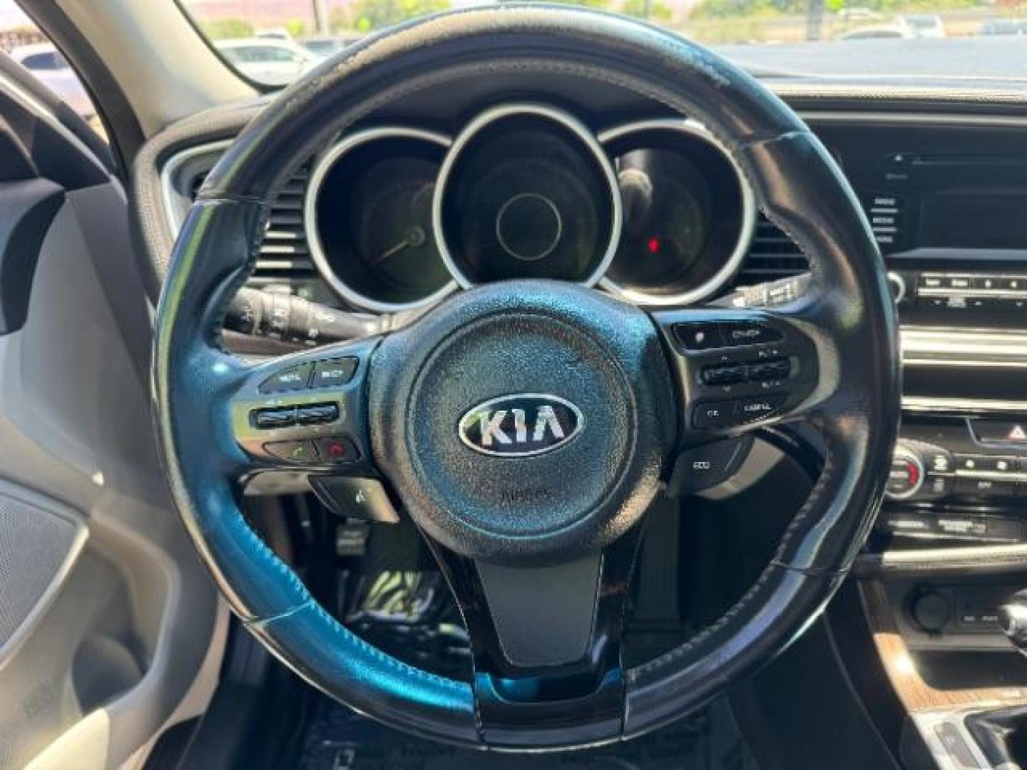 2015 Snow White Pearl /Black Interior Kia Optima EX (5XXGN4A79FG) with an 2.4L L4 DOHC 16V engine, 6-Speed Automatic transmission, located at 940 North Main Street, Cedar City, UT, 84720, (435) 628-0023, 37.692936, -113.061897 - Photo#17