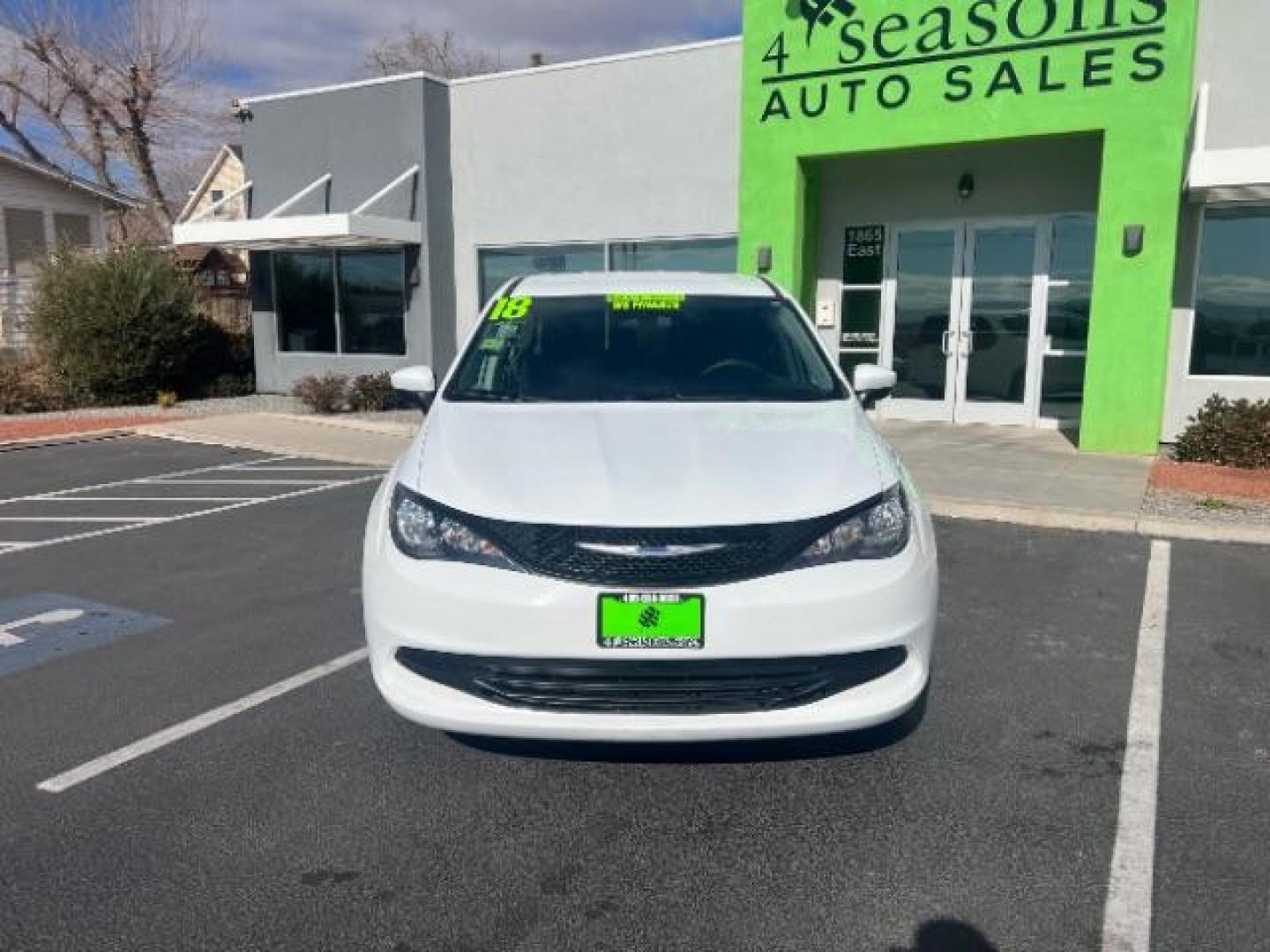 2018 Bright White Clear C /Black/Alloy, cloth Chrysler Pacifica L (2C4RC1AG2JR) with an 3.6L V6 DOHC 24V engine, 9-Speed Automatic transmission, located at 1865 East Red Hills Pkwy, St. George, 84770, (435) 628-0023, 37.120850, -113.543640 - Photo#1