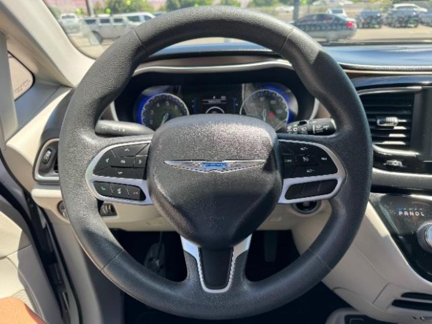 2018 Bright White Clear Coat /Black/Alloy, cloth Chrysler Pacifica L (2C4RC1AG2JR) with an 3.6L V6 DOHC 24V engine, 9-Speed Automatic transmission, located at 1865 East Red Hills Pkwy, St. George, 84770, (435) 628-0023, 37.120850, -113.543640 - Photo#17