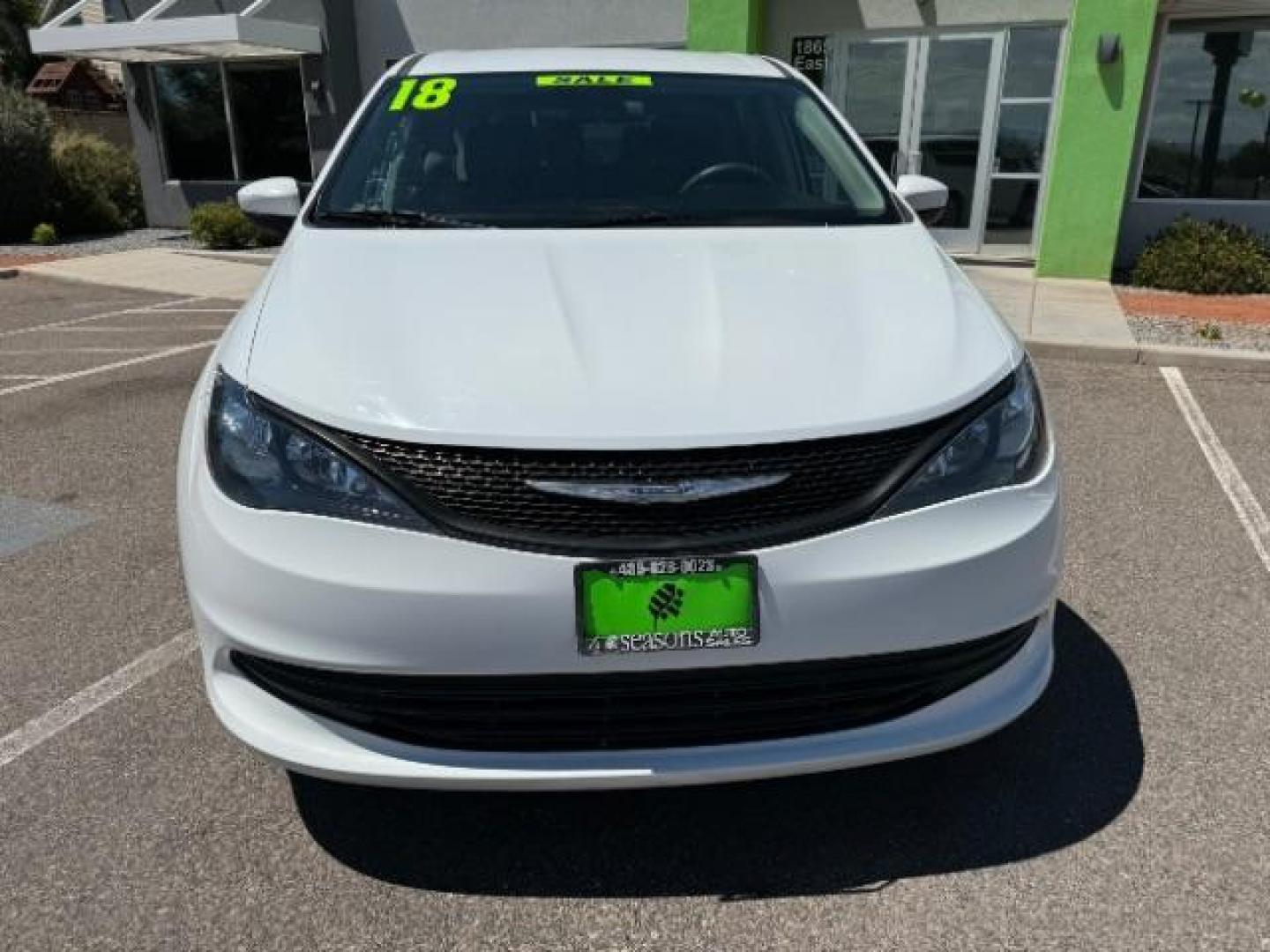 2018 Bright White Clear Coat /Black/Alloy, cloth Chrysler Pacifica L (2C4RC1AG2JR) with an 3.6L V6 DOHC 24V engine, 9-Speed Automatic transmission, located at 1865 East Red Hills Pkwy, St. George, 84770, (435) 628-0023, 37.120850, -113.543640 - Photo#1