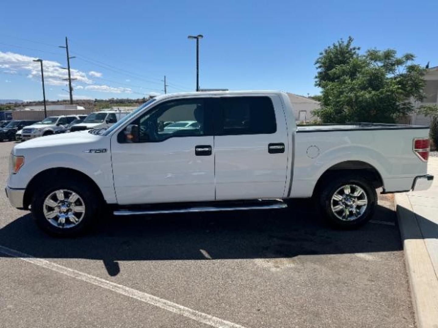 2011 Oxford White /Steel Gray Cloth Interior Ford F-150 XLT SuperCrew 5.5-ft. Bed 2WD (1FTFW1CF0BF) with an 5.0L V8 engine, 6-Speed Automatic transmission, located at 940 North Main Street, Cedar City, UT, 84720, (435) 628-0023, 37.692936, -113.061897 - Photo#3