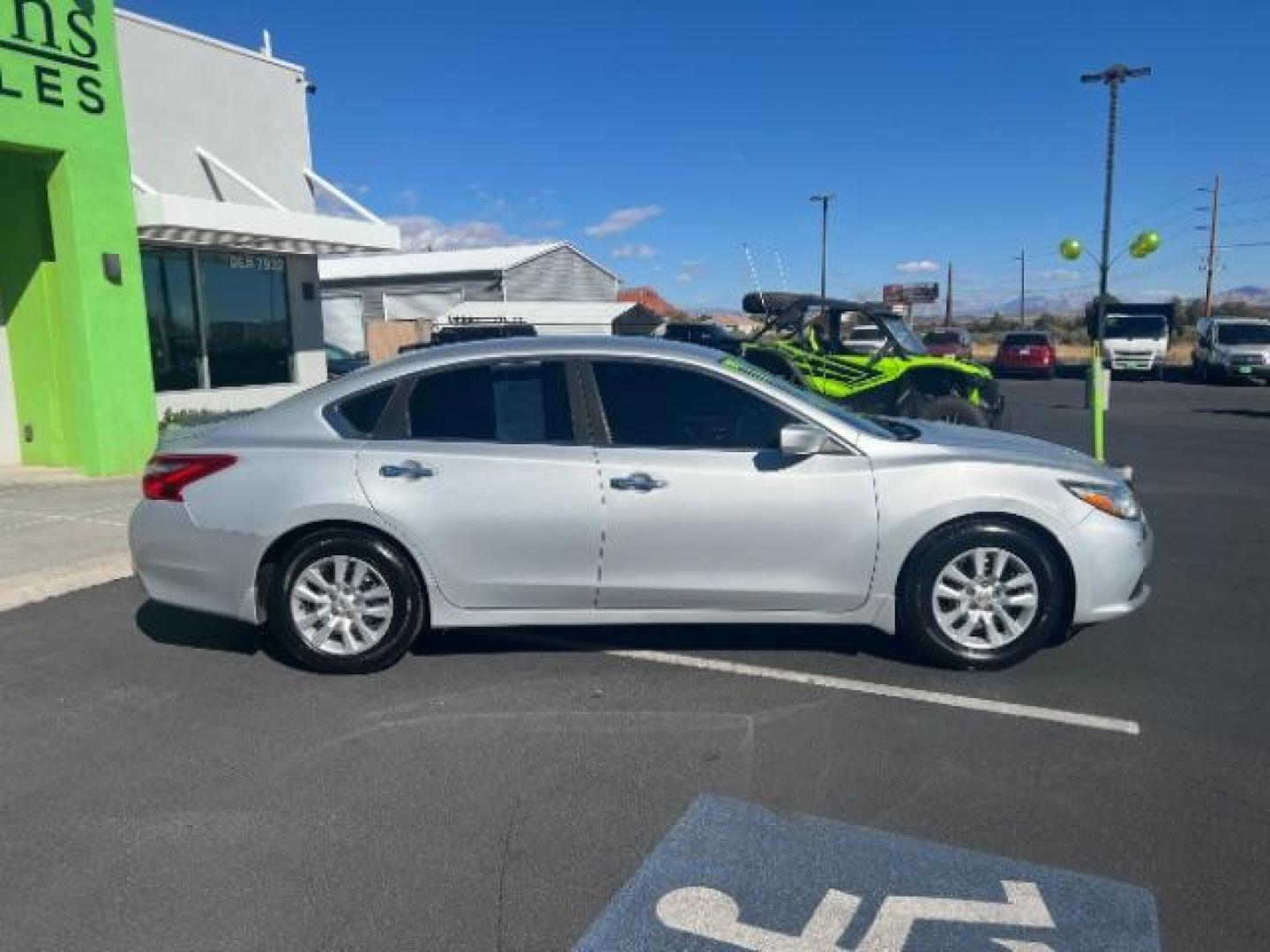 2017 Brilliant Silver /Charcoal, cloth Nissan Altima 2.5 S (1N4AL3AP1HN) with an 2.5L L4 DOHC 16V engine, Continuously Variabl transmission, located at 1865 East Red Hills Pkwy, St. George, 84770, (435) 628-0023, 37.120850, -113.543640 - We specialize in helping ALL people get the best financing available. No matter your credit score, good, bad or none we can get you an amazing rate. Had a bankruptcy, divorce, or repossessions? We give you the green light to get your credit back on the road. Low down and affordable payments that fit - Photo#7