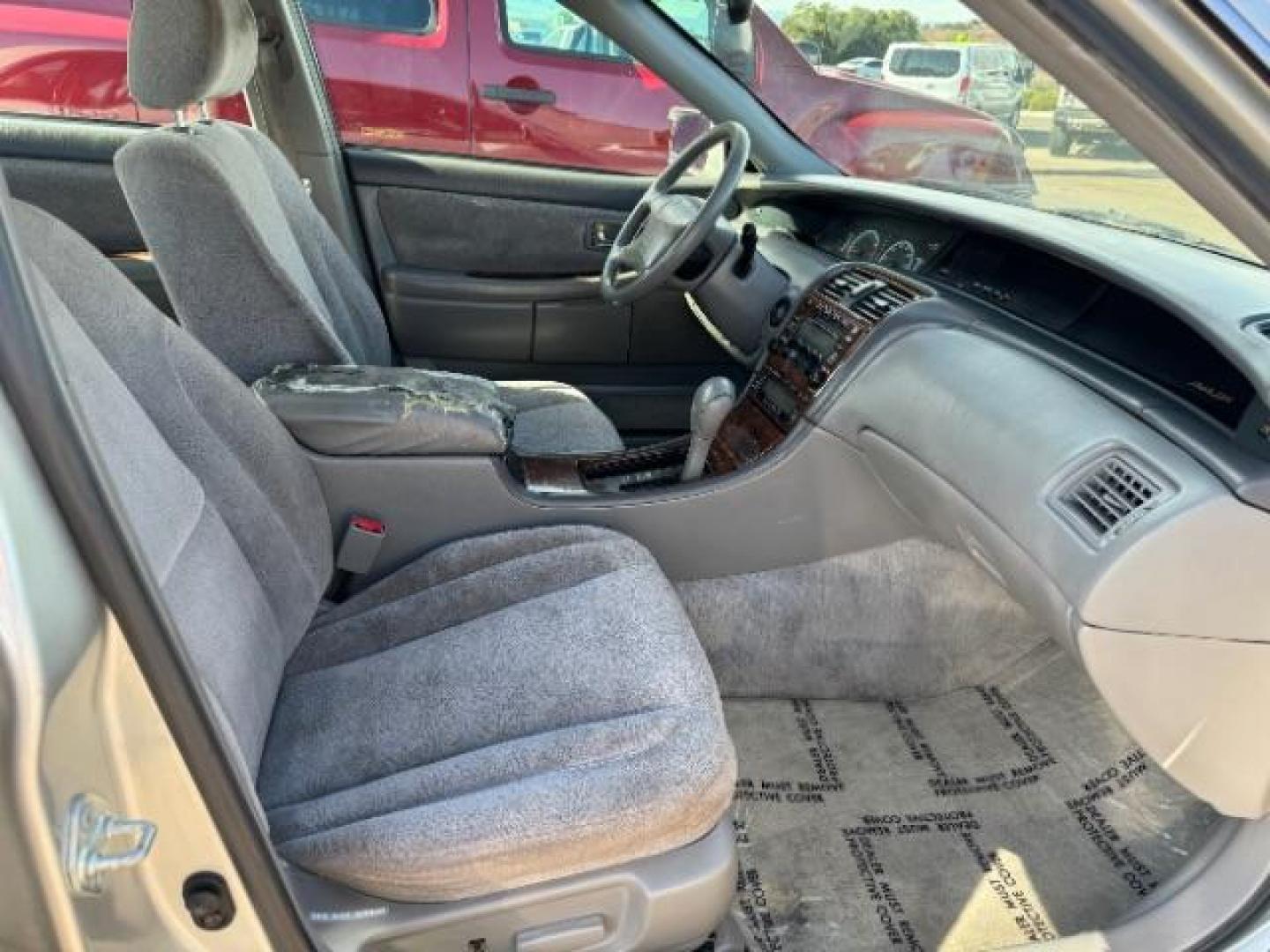 2000 Silver Spruce Metallic /Stone Cloth Toyota Avalon XLS (4T1BF28B2YU) with an 3.0L V6 DOHC 24V engine, 4-Speed Automatic transmission, located at 1865 East Red Hills Pkwy, St. George, 84770, (435) 628-0023, 37.120850, -113.543640 - This vehicle is a Mechanic Special. This means it will need some love. Runs a drives fine but has body damage, leaks or other mechanical issues. It did NOT pass our 50 point inspection. Get a great deal on a less than perfect car. These cars do NOT qualify for our in house financing. Cash and carry, - Photo#13