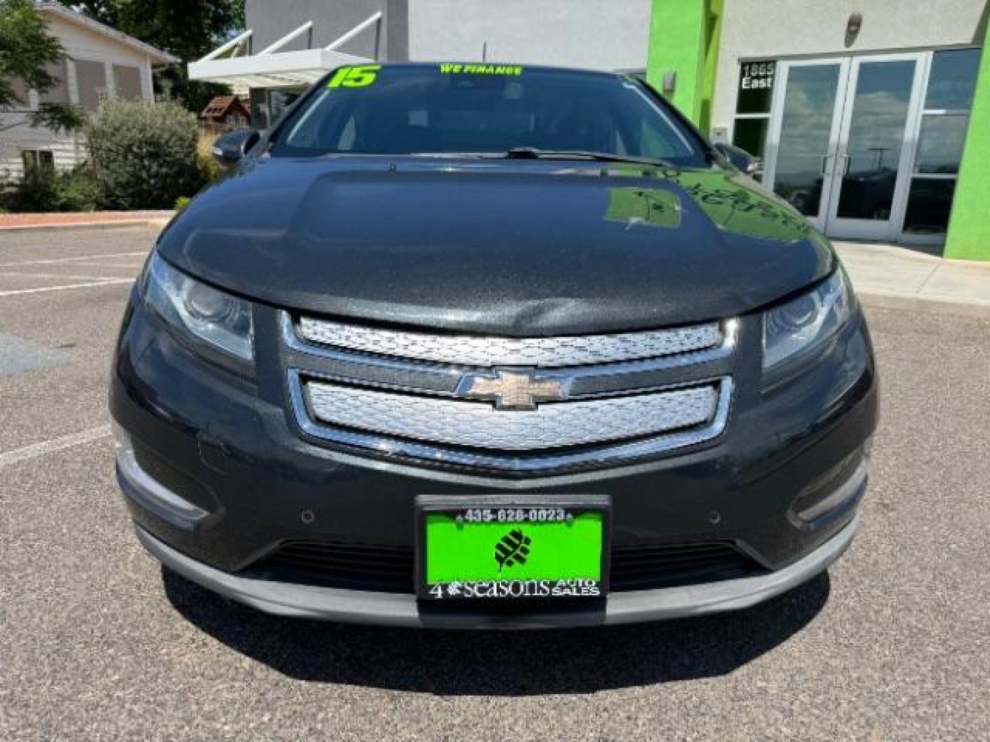 2015 Ashen Gray Metallic /Jet Black/Dark Accents Chevrolet Volt Premium w/ Navigation (1G1RD6E44FU) with an 1.4L L4 DOHC 16V PLUG-IN HYBRID engine, Continuously Variable Transmission transmission, located at 940 North Main Street, Cedar City, UT, 84720, (435) 628-0023, 37.692936, -113.061897 - ***This vehicle qualifies for the EV/Hybrid tax rebate of up to $4,000*** We are setup with the IRS to recieve direct payments within 72 hours. We file the rebate online with IRS and can credit it to your down payment, reduce the sales price OR give you cashback!! These cars will not last and can o - Photo#1