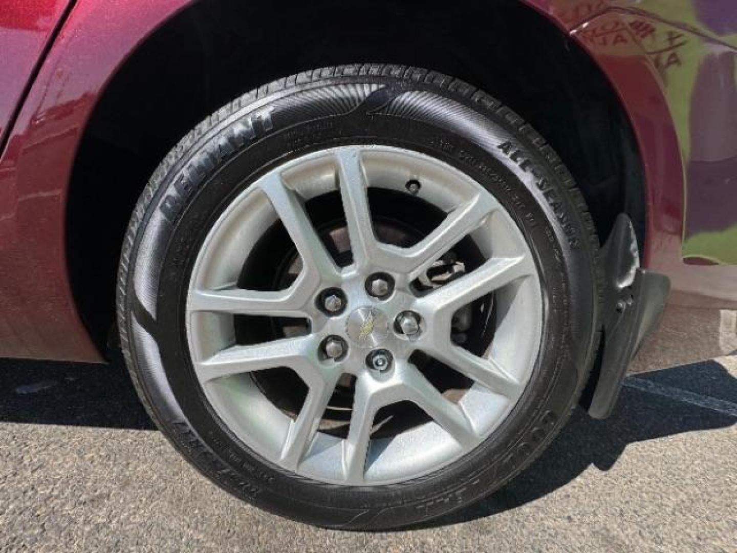 2015 MAROON /Cocoa/Light Neutral Chevrolet Malibu 1LT (1G11C5SL7FF) with an 2.5L L4 DOHC 16V engine, 6-Speed Automatic transmission, located at 1865 East Red Hills Pkwy, St. George, 84770, (435) 628-0023, 37.120850, -113.543640 - Photo#10