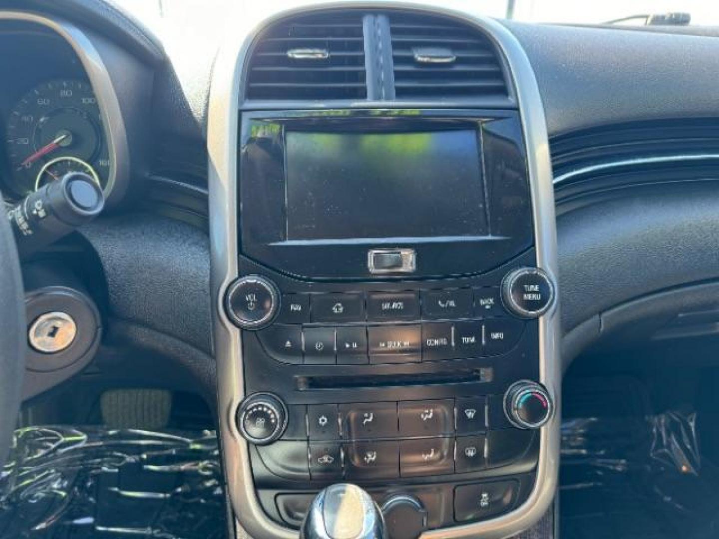 2015 MAROON /Cocoa/Light Neutral Chevrolet Malibu 1LT (1G11C5SL7FF) with an 2.5L L4 DOHC 16V engine, 6-Speed Automatic transmission, located at 1865 East Red Hills Pkwy, St. George, 84770, (435) 628-0023, 37.120850, -113.543640 - Photo#18