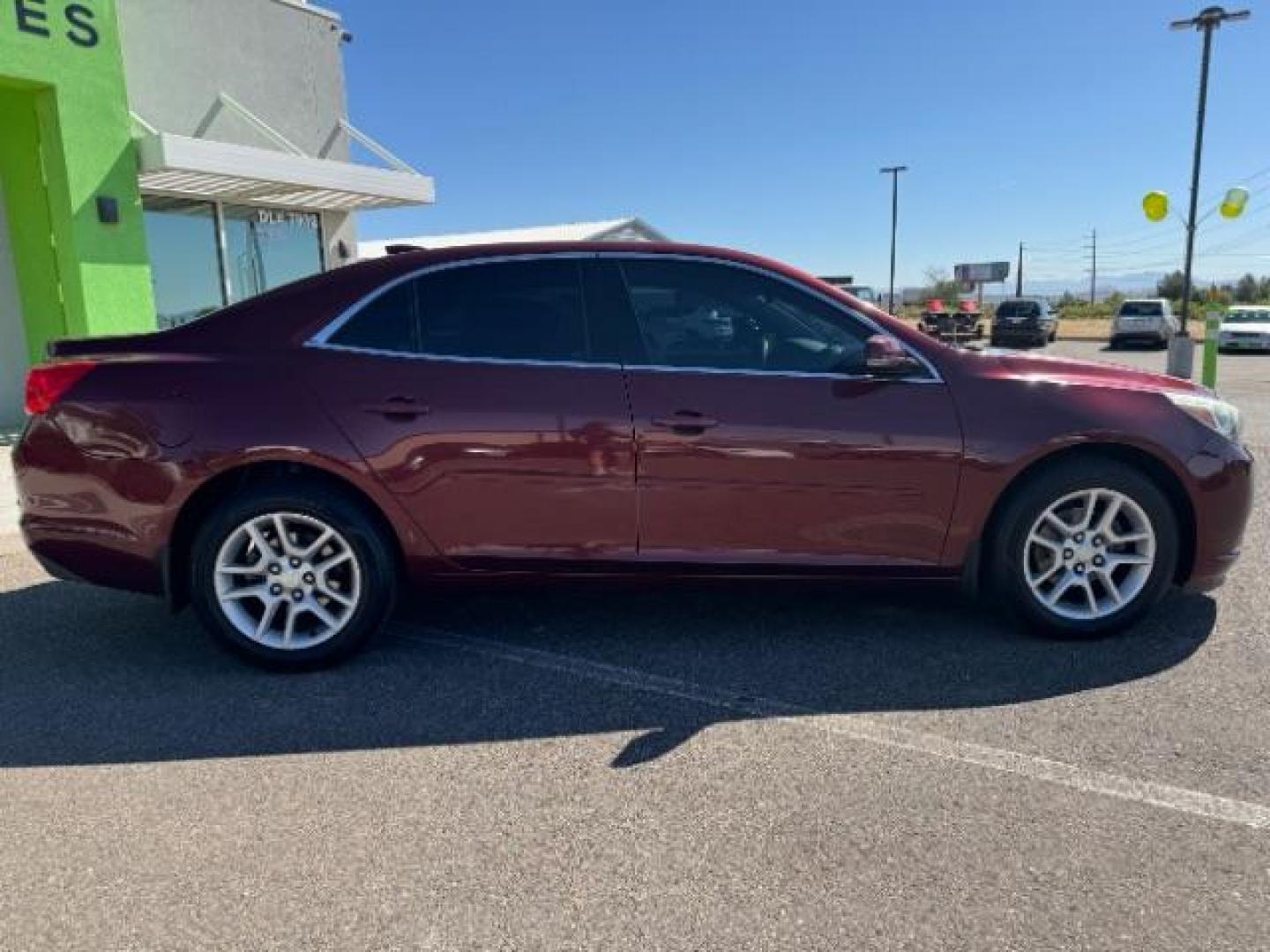 2015 MAROON /Cocoa/Light Neutral Chevrolet Malibu 1LT (1G11C5SL7FF) with an 2.5L L4 DOHC 16V engine, 6-Speed Automatic transmission, located at 1865 East Red Hills Pkwy, St. George, 84770, (435) 628-0023, 37.120850, -113.543640 - Photo#7