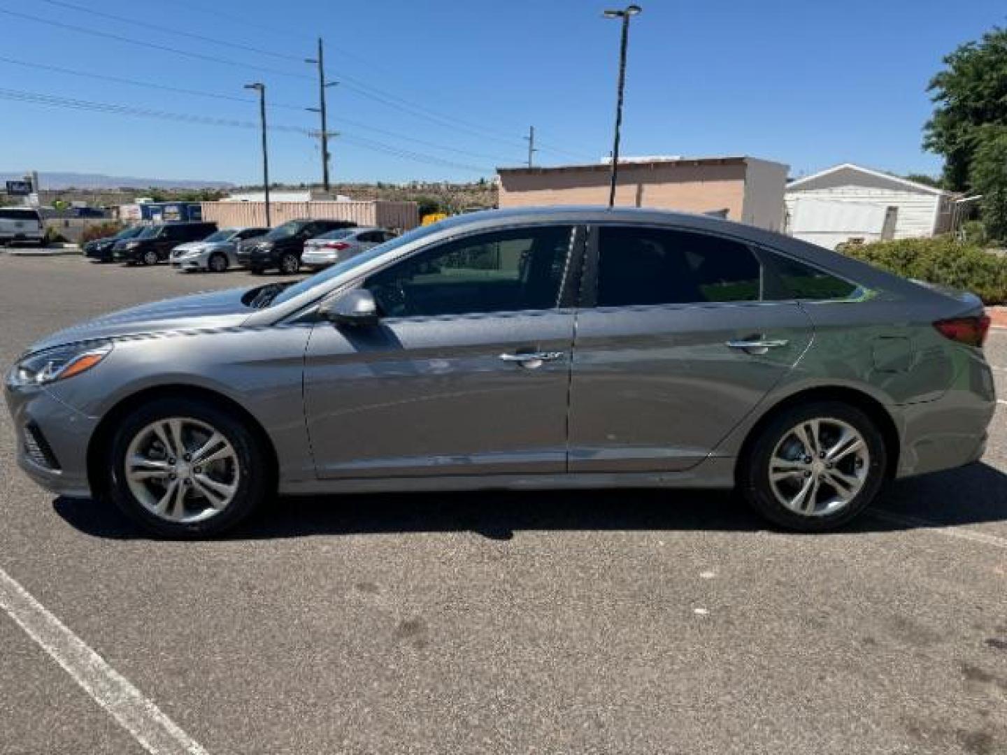 2019 Machine Gray /Black, leather/cloth Hyundai Sonata Sport (5NPE34AF9KH) with an 2.4L L4 DOHC 16V engine, 6-Speed Automatic transmission, located at 1865 East Red Hills Pkwy, St. George, 84770, (435) 628-0023, 37.120850, -113.543640 - We specialize in helping ALL people get the best financing available. No matter your credit score, good, bad or none we can get you an amazing rate. Had a bankruptcy, divorce, or repossessions? We give you the green light to get your credit back on the road. Low down and affordable payments that fit - Photo#3