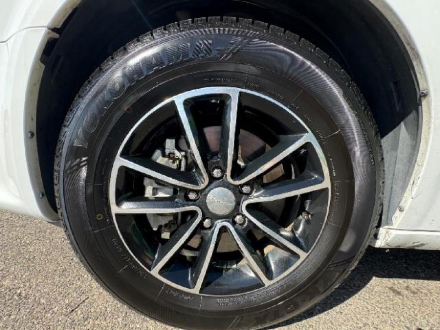 2018 White /Black Interior Dodge Grand Caravan GT (2C4RDGEG1JR) with an 3.6L V6 DOHC 24V engine, 6-Speed Automatic transmission, located at 940 North Main Street, Cedar City, UT, 84720, (435) 628-0023, 37.692936, -113.061897 - We specialize in helping ALL people get the best financing available. No matter your credit score, good, bad or none we can get you an amazing rate. Had a bankruptcy, divorce, or repossessions? We give you the green light to get your credit back on the road. Low down and affordable payments that fit - Photo#11