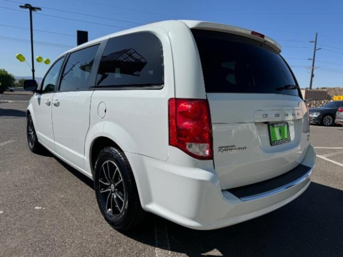 2018 White /Black Interior Dodge Grand Caravan GT (2C4RDGEG1JR) with an 3.6L V6 DOHC 24V engine, 6-Speed Automatic transmission, located at 940 North Main Street, Cedar City, UT, 84720, (435) 628-0023, 37.692936, -113.061897 - We specialize in helping ALL people get the best financing available. No matter your credit score, good, bad or none we can get you an amazing rate. Had a bankruptcy, divorce, or repossessions? We give you the green light to get your credit back on the road. Low down and affordable payments that fit - Photo#4