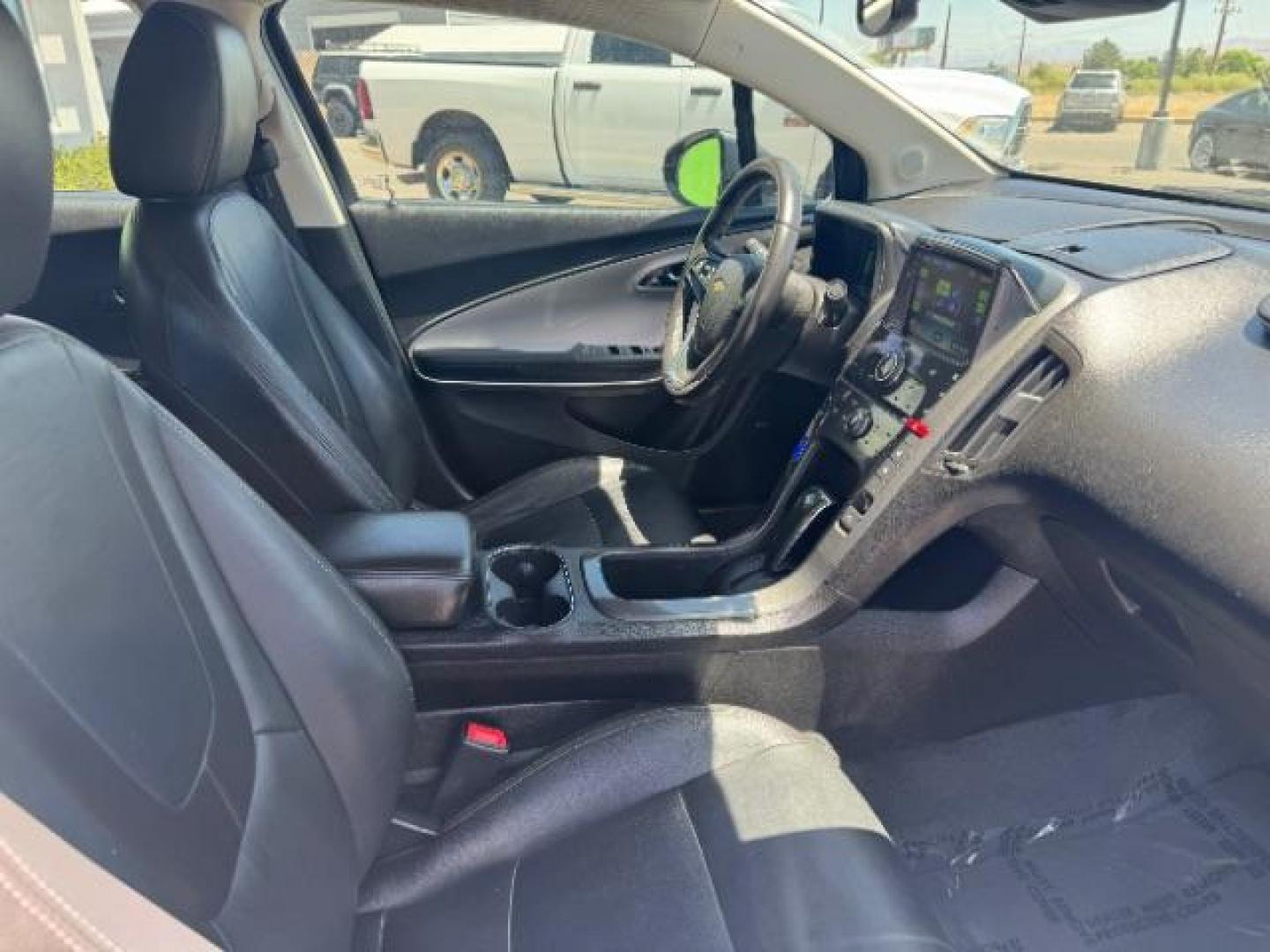 2013 Grey /Black Interior Chevrolet Volt Premium w/ Navigation and LEP (1G1RH6E41DU) with an 1.4L L4 DOHC 16V PLUG-IN HYBRID engine, Continuously Variable Transmission transmission, located at 1865 East Red Hills Pkwy, St. George, 84770, (435) 628-0023, 37.120850, -113.543640 - ***This vehicle qualifies for the EV/Hybrid tax rebate of up to $4,000*** We are setup with the IRS to recieve direct payments within 72 hours. We file the rebate online with IRS and can credit it to your down payment, reduce the sales price OR give you cashback!! These cars will not last and can o - Photo#29