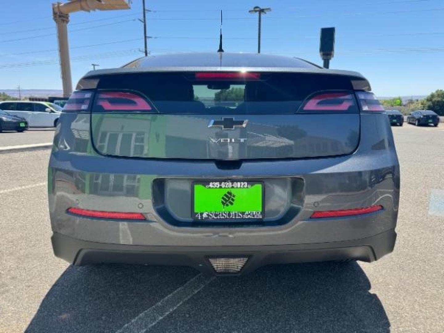 2013 Grey /Black Interior Chevrolet Volt Premium w/ Navigation and LEP (1G1RH6E41DU) with an 1.4L L4 DOHC 16V PLUG-IN HYBRID engine, Continuously Variable Transmission transmission, located at 1865 East Red Hills Pkwy, St. George, 84770, (435) 628-0023, 37.120850, -113.543640 - Photo#5