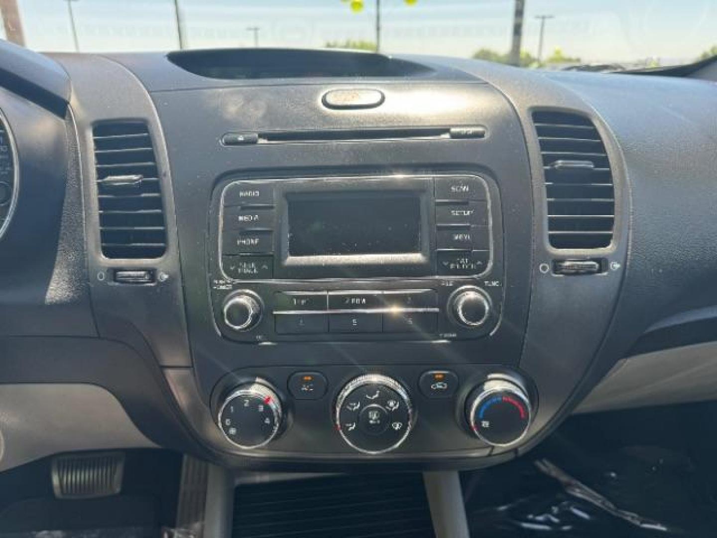 2015 Bright Silver /Gray Kia Forte LX (KNAFK4A62F5) with an 1.8L L4 DOHC 16V engine, 6-Speed Automatic transmission, located at 1865 East Red Hills Pkwy, St. George, 84770, (435) 628-0023, 37.120850, -113.543640 - Photo#17