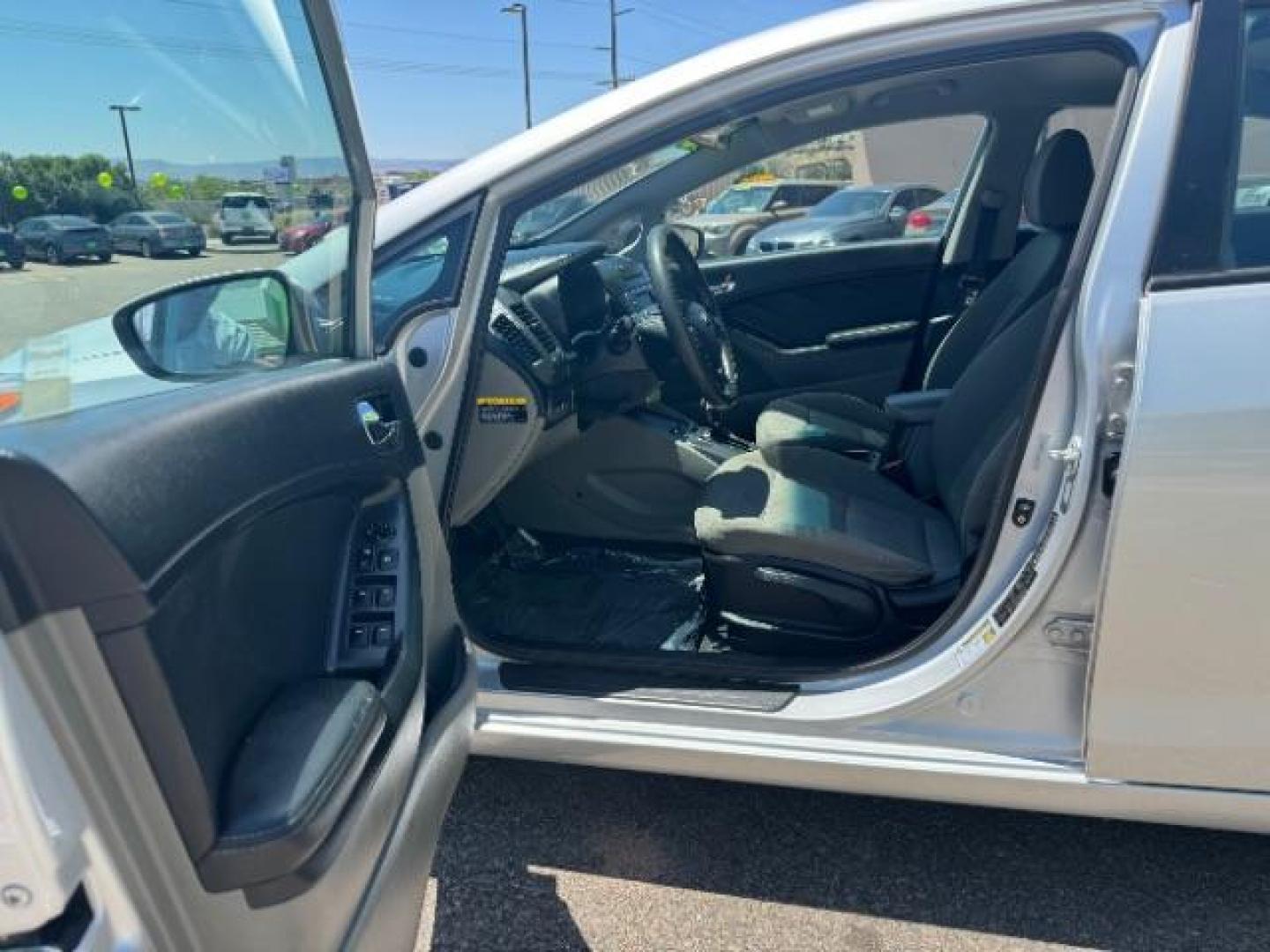 2015 Bright Silver /Gray Kia Forte LX (KNAFK4A62F5) with an 1.8L L4 DOHC 16V engine, 6-Speed Automatic transmission, located at 1865 East Red Hills Pkwy, St. George, 84770, (435) 628-0023, 37.120850, -113.543640 - We specialize in helping ALL people get the best financing available. No matter your credit score, good, bad or none we can get you an amazing rate. Had a bankruptcy, divorce, or repossessions? We give you the green light to get your credit back on the road. Low down and affordable payments that fit - Photo#12