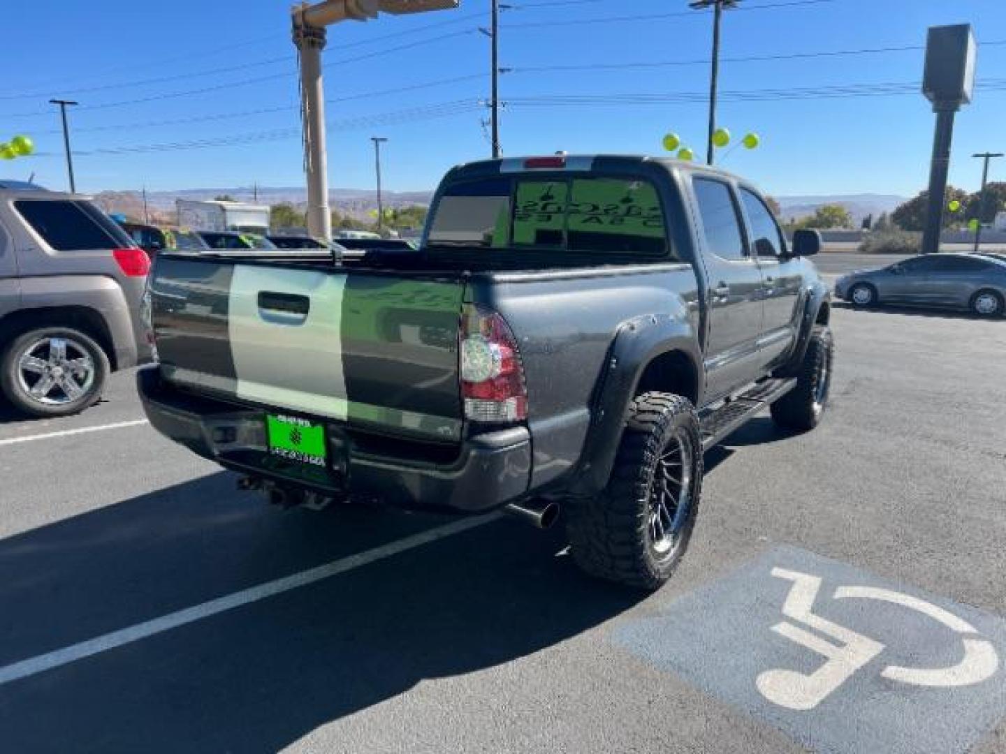 2009 Black Sand Pearl /Graphite Cloth Inter Toyota Tacoma PreRunner Double Cab (3TMJU62N99M) with an 4.0L V6 DOHC 24V engine, 5-Speed Automatic transmission, located at 940 North Main Street, Cedar City, UT, 84720, (435) 628-0023, 37.692936, -113.061897 - We specialize in helping ALL people get the best financing available. No matter your credit score, good, bad or none we can get you an amazing rate. Had a bankruptcy, divorce, or repossessions? We give you the green light to get your credit back on the road. Low down and affordable payments that fit - Photo#4