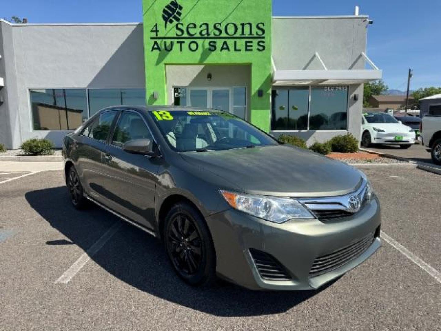 2013 Olive Green Toyota Camry SE (4T4BF1FK8DR) with an 2.5L L4 DOHC 16V engine, 6-Speed Automatic transmission, located at 1865 East Red Hills Pkwy, St. George, 84770, (435) 628-0023, 37.120850, -113.543640 - Photo#0