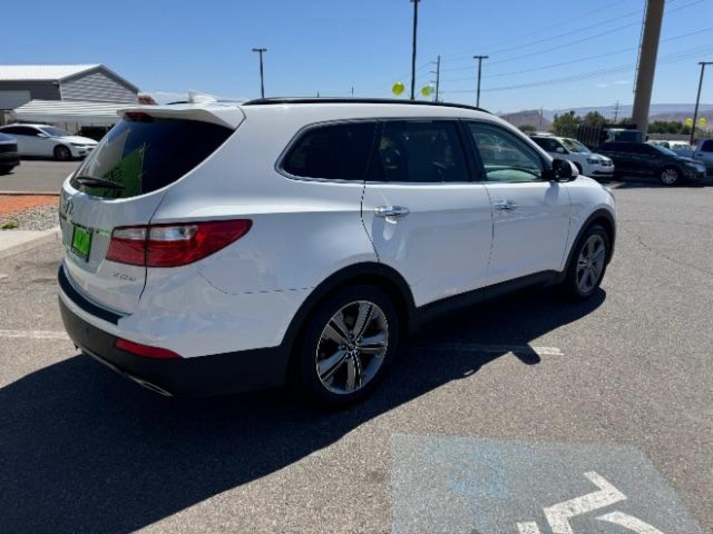 2014 Monaco White /Saddle Hyundai Santa Fe Limited FWD (KM8SR4HF2EU) with an 3.3L V6 DOHC 24V engine, 6-Speed Automatic transmission, located at 1865 East Red Hills Pkwy, St. George, 84770, (435) 628-0023, 37.120850, -113.543640 - Photo#12