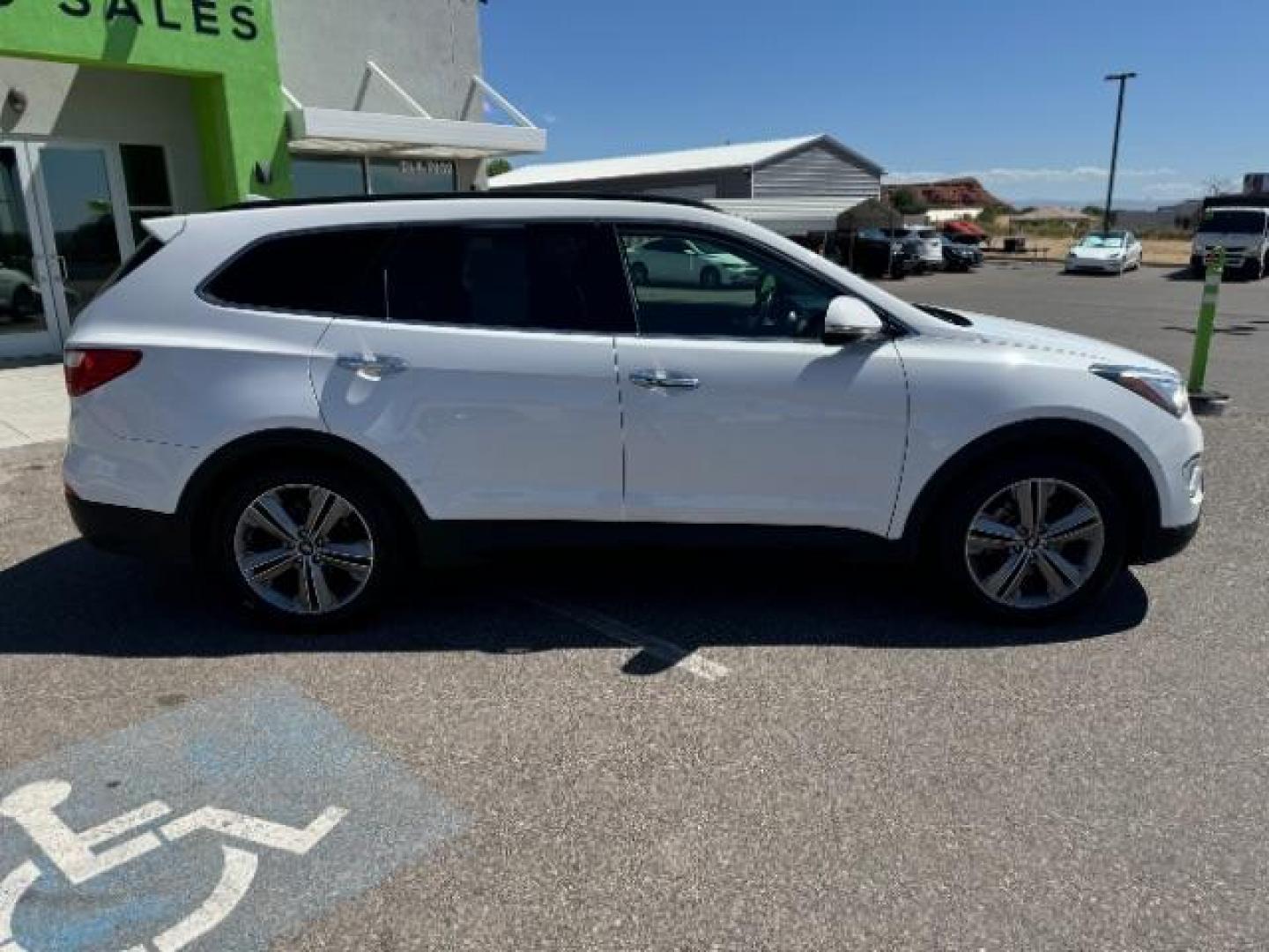 2014 Monaco White /Saddle Hyundai Santa Fe Limited FWD (KM8SR4HF2EU) with an 3.3L V6 DOHC 24V engine, 6-Speed Automatic transmission, located at 1865 East Red Hills Pkwy, St. George, 84770, (435) 628-0023, 37.120850, -113.543640 - Photo#14