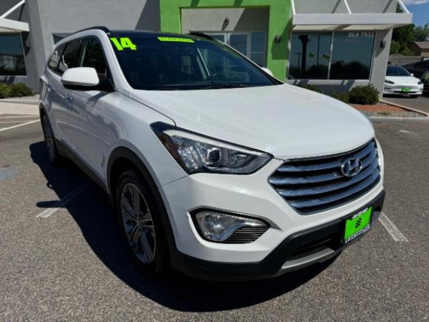 2014 Monaco White /Saddle Hyundai Santa Fe Limited FWD (KM8SR4HF2EU) with an 3.3L V6 DOHC 24V engine, 6-Speed Automatic transmission, located at 1865 East Red Hills Pkwy, St. George, 84770, (435) 628-0023, 37.120850, -113.543640 - Photo#1