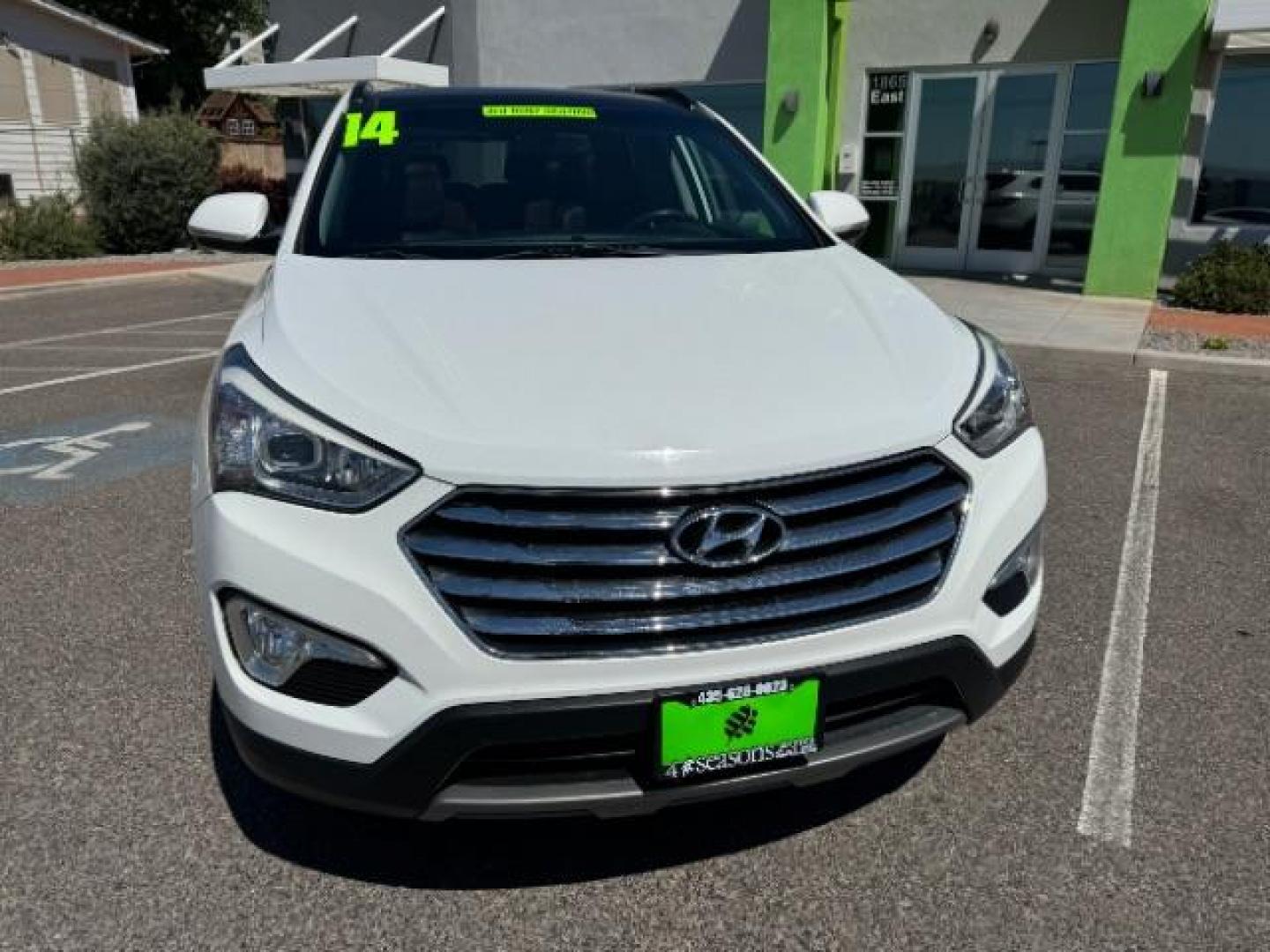 2014 Monaco White /Saddle Hyundai Santa Fe Limited FWD (KM8SR4HF2EU) with an 3.3L V6 DOHC 24V engine, 6-Speed Automatic transmission, located at 1865 East Red Hills Pkwy, St. George, 84770, (435) 628-0023, 37.120850, -113.543640 - Photo#2