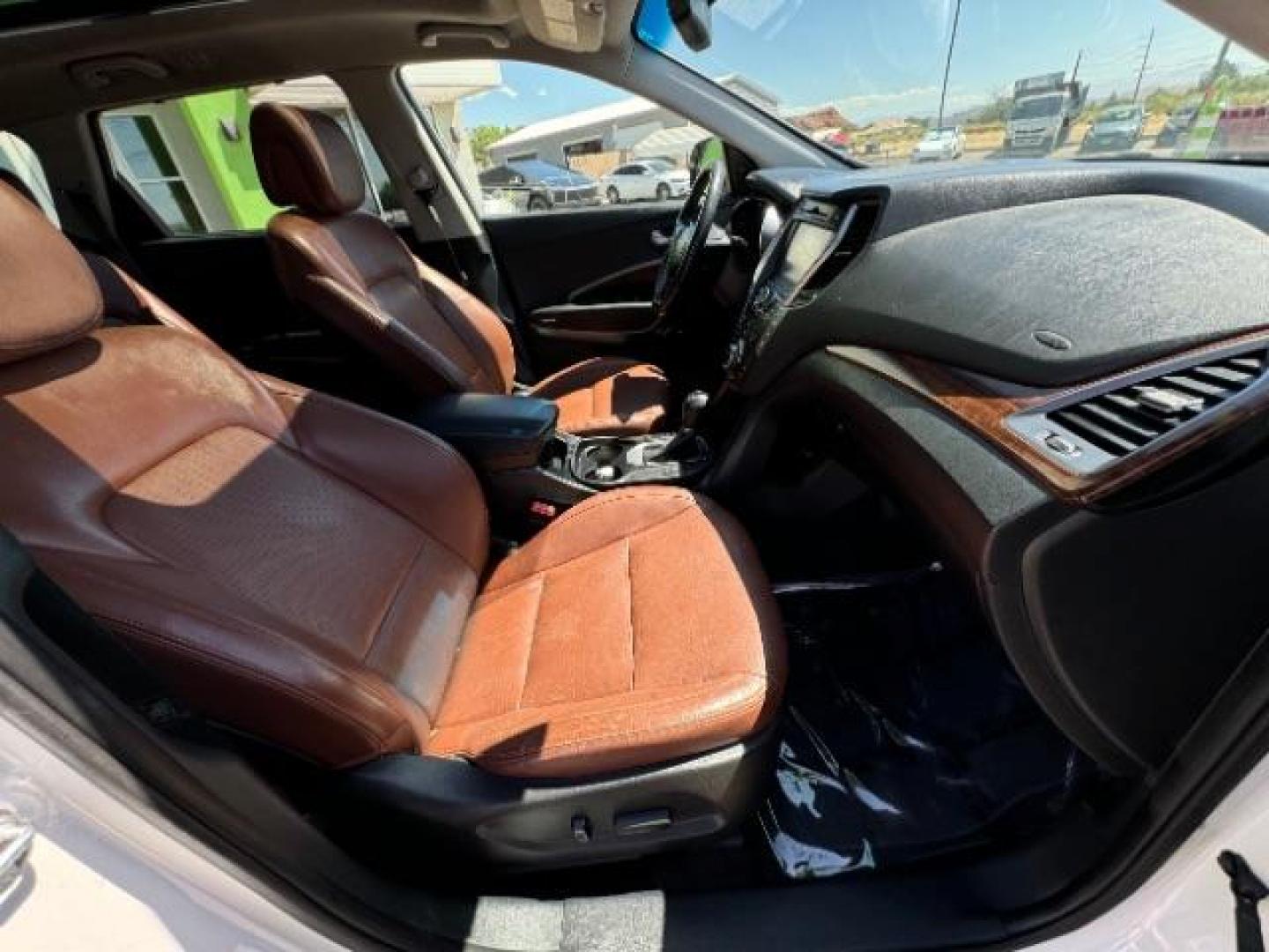 2014 Monaco White /Saddle Hyundai Santa Fe Limited FWD (KM8SR4HF2EU) with an 3.3L V6 DOHC 24V engine, 6-Speed Automatic transmission, located at 1865 East Red Hills Pkwy, St. George, 84770, (435) 628-0023, 37.120850, -113.543640 - Photo#43