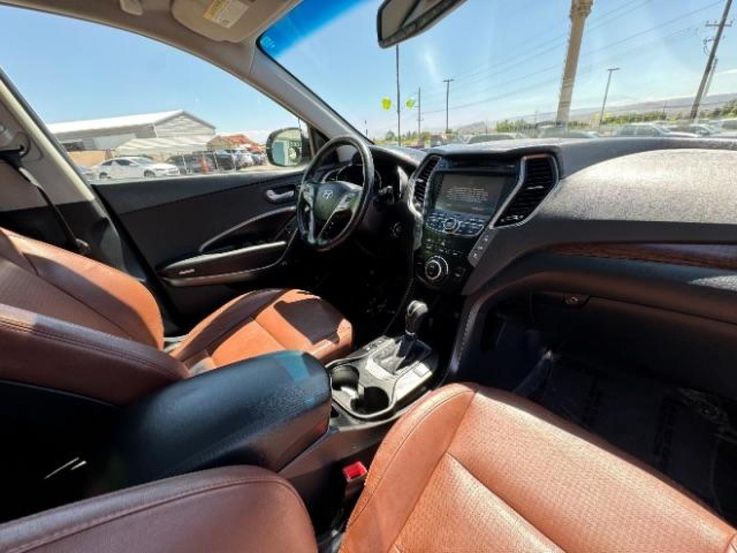 2014 Monaco White /Saddle Hyundai Santa Fe Limited FWD (KM8SR4HF2EU) with an 3.3L V6 DOHC 24V engine, 6-Speed Automatic transmission, located at 1865 East Red Hills Pkwy, St. George, 84770, (435) 628-0023, 37.120850, -113.543640 - Photo#44