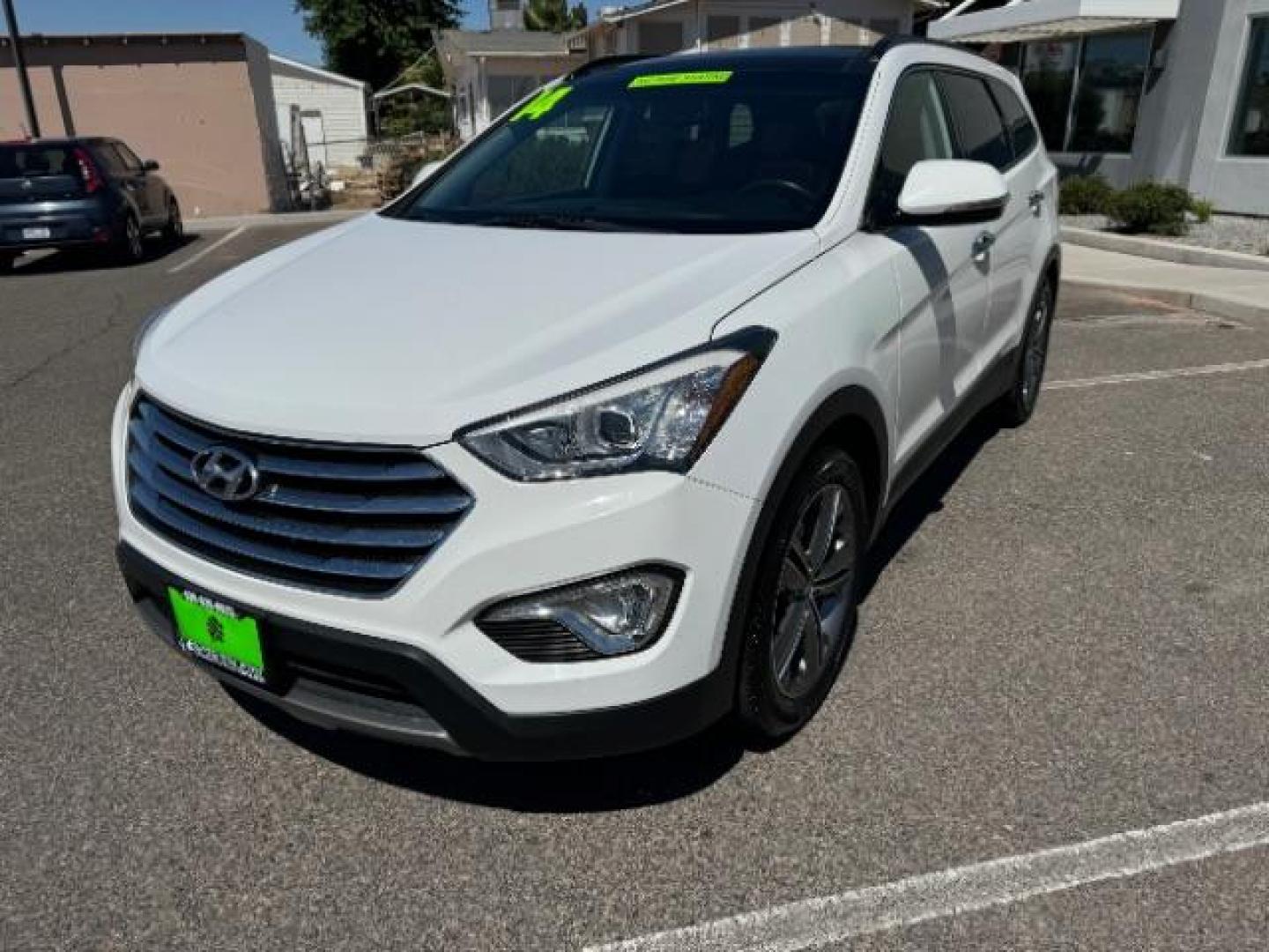 2014 Monaco White /Saddle Hyundai Santa Fe Limited FWD (KM8SR4HF2EU) with an 3.3L V6 DOHC 24V engine, 6-Speed Automatic transmission, located at 1865 East Red Hills Pkwy, St. George, 84770, (435) 628-0023, 37.120850, -113.543640 - Photo#4