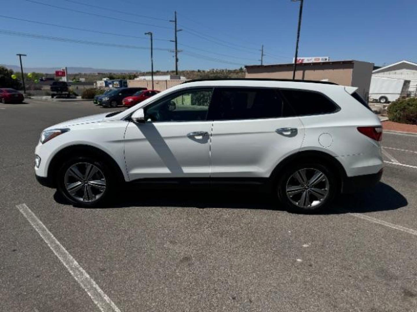 2014 Monaco White /Saddle Hyundai Santa Fe Limited FWD (KM8SR4HF2EU) with an 3.3L V6 DOHC 24V engine, 6-Speed Automatic transmission, located at 1865 East Red Hills Pkwy, St. George, 84770, (435) 628-0023, 37.120850, -113.543640 - Photo#7