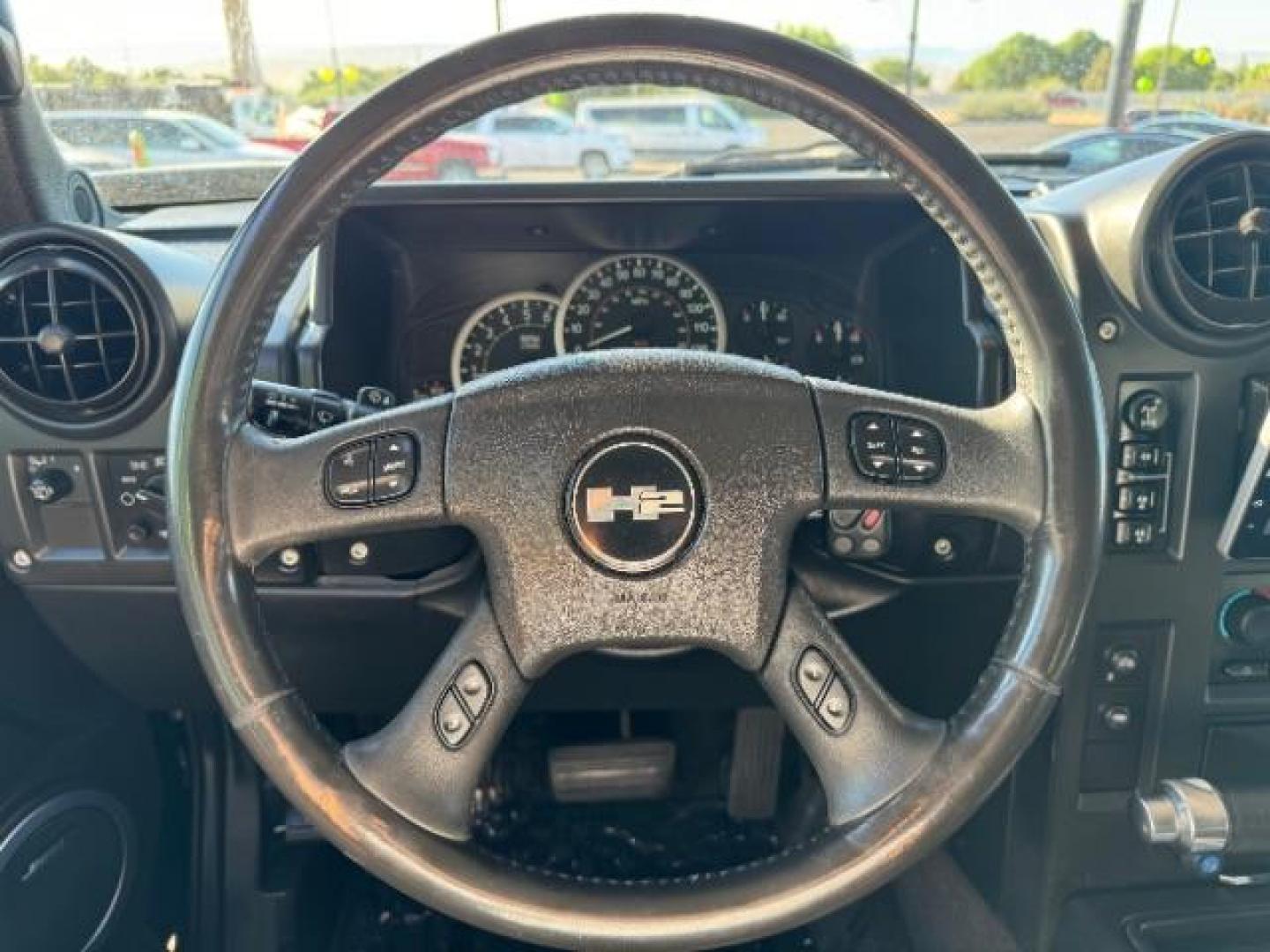 2005 Black /Ebony Leather Interior Hummer H2 SUV (5GRGN23U25H) with an 6.0L V8 OHV 16V engine, 4-Speed Automatic transmission, located at 1865 East Red Hills Pkwy, St. George, 84770, (435) 628-0023, 37.120850, -113.543640 - Photo#16