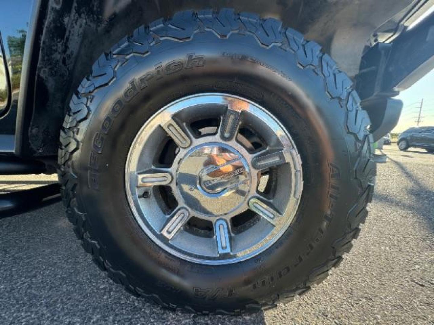 2005 Black /Ebony Leather Interior Hummer H2 SUV (5GRGN23U25H) with an 6.0L V8 OHV 16V engine, 4-Speed Automatic transmission, located at 940 North Main Street, Cedar City, UT, 84720, (435) 628-0023, 37.692936, -113.061897 - We specialize in helping ALL people get the best financing available. No matter your credit score, good, bad or none we can get you an amazing rate. Had a bankruptcy, divorce, or repossessions? We give you the green light to get your credit back on the road. Low down and affordable payments that fit - Photo#8