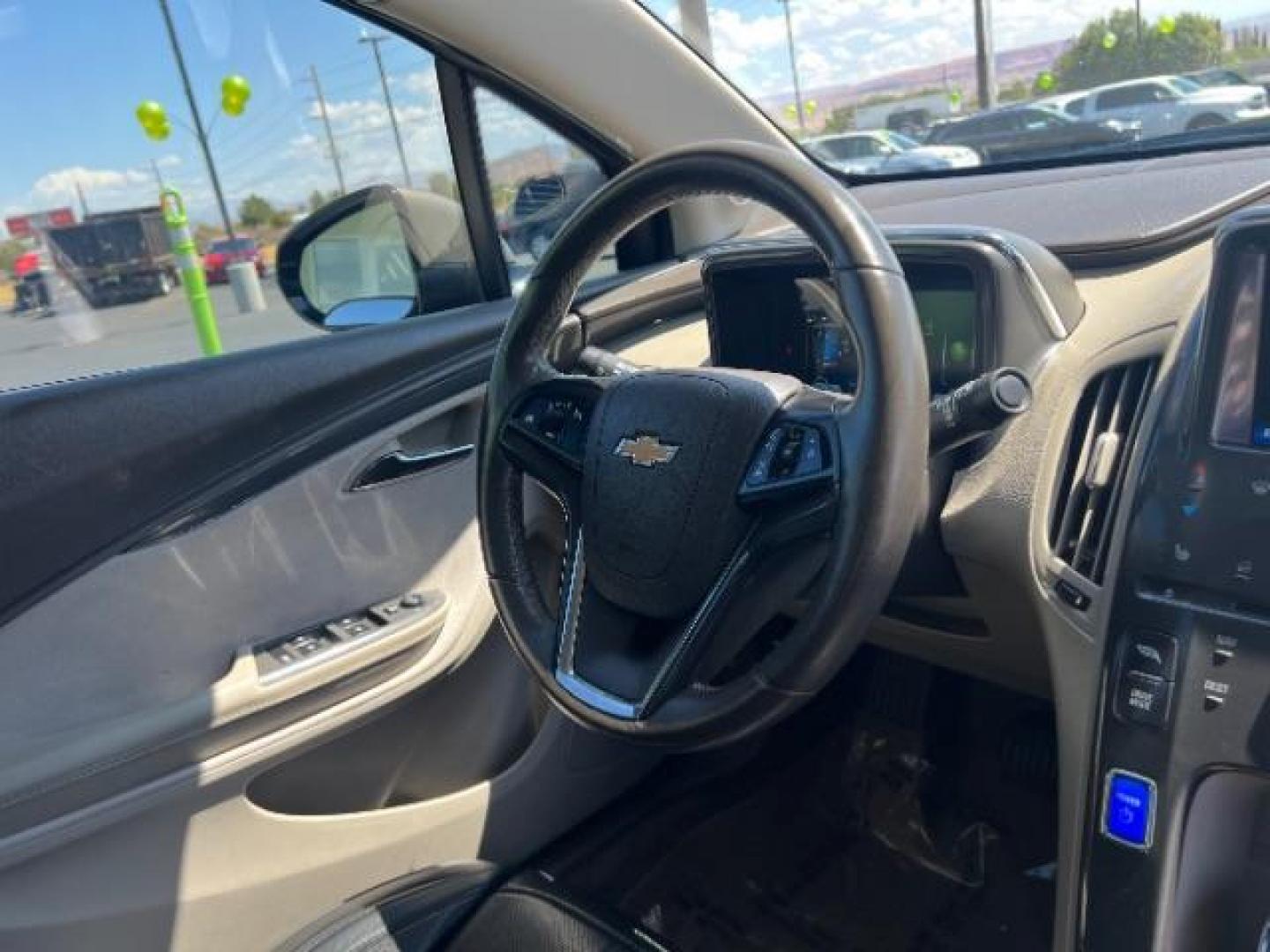 2014 Gray /Black Interior Chevrolet Volt Premium w/ Navigatio (1G1RH6E48EU) with an 1.4L L4 DOHC 16V PLU engine, Continuously Variabl transmission, located at 1865 East Red Hills Pkwy, St. George, 84770, (435) 628-0023, 37.120850, -113.543640 - Photo#35