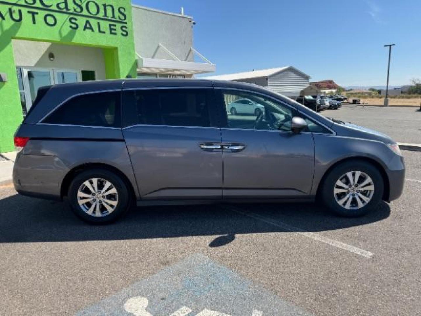 2016 Modern Steel Metallic /Gray, leather Honda Odyssey EX-L (5FNRL5H6XGB) with an 3.5L V6 SOHC 24V engine, 6-Speed Automatic transmission, located at 1865 East Red Hills Pkwy, St. George, 84770, (435) 628-0023, 37.120850, -113.543640 - Photo#7