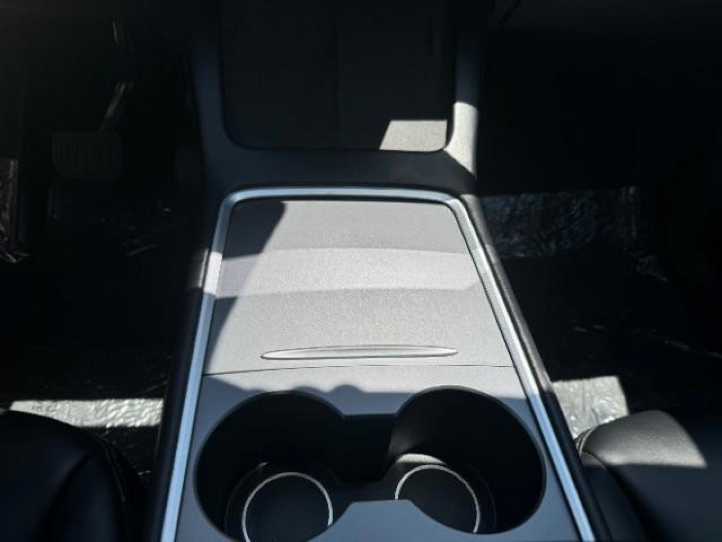 2022 Pearl White Multi-Coat /All Black Tesla Model Y Long Range (7SAYGDEE0NF) with an ELECTRIC engine, 1-Speed Automatic transmission, located at 1865 East Red Hills Pkwy, St. George, 84770, (435) 628-0023, 37.120850, -113.543640 - ***Purchase price AFTER $4k rebate has been transferred to dealership*** This allows us to reduce the asking price from $28,995 (without tax rebate) to be under the $25k threshold. Visit Energy.gov for full rules. Beautiful LONG RANGE ALL WHEEL DRIVE model Y. 5 Seater, New floormats, Painted wheel - Photo#17