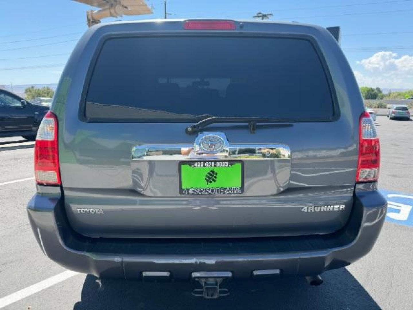 2008 Galactic Gray Mica Toyota 4Runner Sport Edition 2WD (JTEZU14R38K) with an 4.0L V6 DOHC 24V engine, 5-Speed Automatic transmission, located at 1865 East Red Hills Pkwy, St. George, 84770, (435) 628-0023, 37.120850, -113.543640 - We specialize in helping ALL people get the best financing available. No matter your credit score, good, bad or none we can get you an amazing rate. Had a bankruptcy, divorce, or repossessions? We give you the green light to get your credit back on the road. Low down and affordable payments that fit - Photo#5