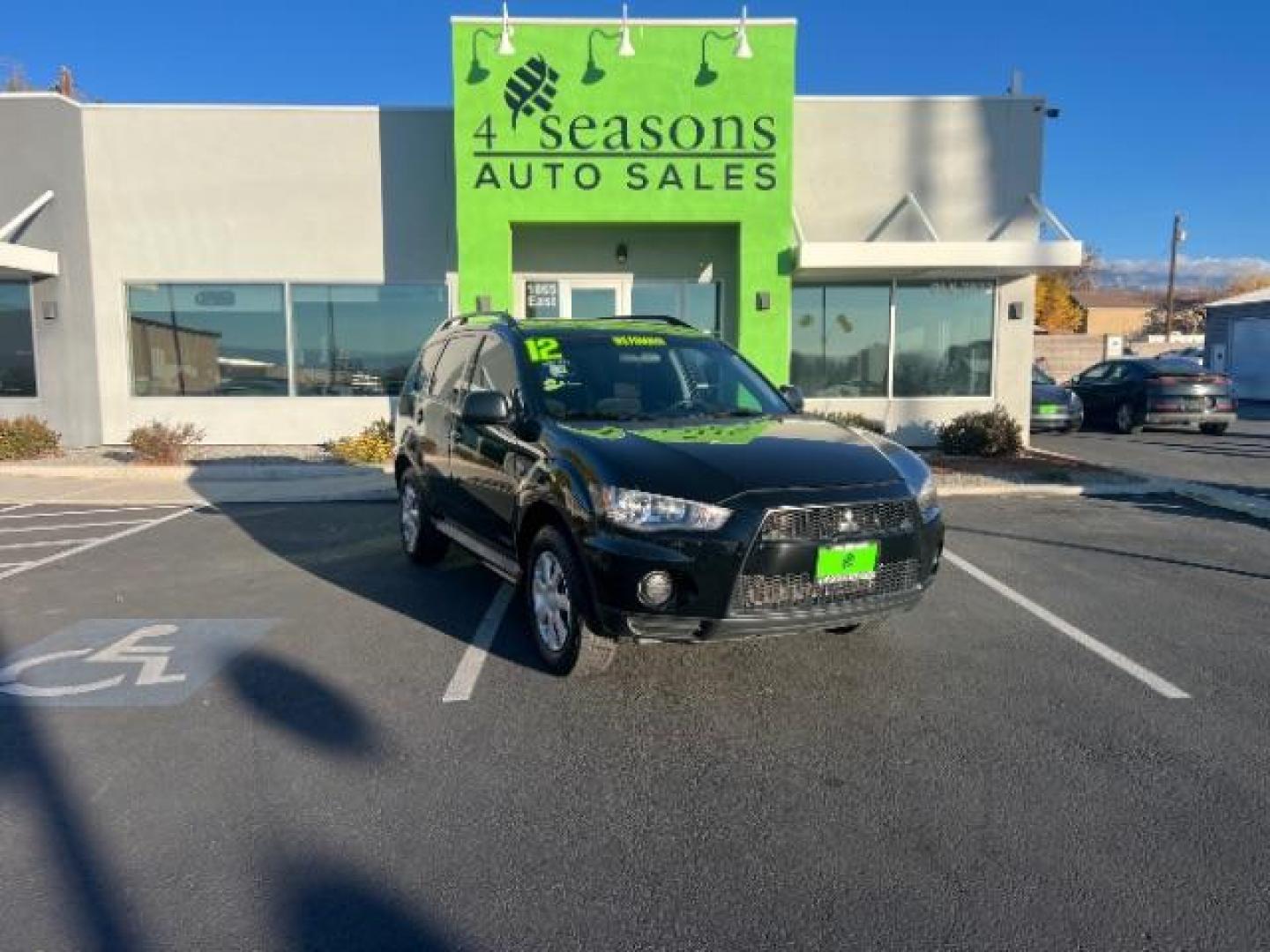 2012 Labrador Black Pearl /Black Cloth Interior Mitsubishi Outlander ES 2WD (JA4AS2AW2CU) with an 2.4L L4 DOHC 16V engine, Continuously Variable Transmission transmission, located at 940 North Main Street, Cedar City, UT, 84720, (435) 628-0023, 37.692936, -113.061897 - We specialize in helping ALL people get the best financing available. No matter your credit score, good, bad or none we can get you an amazing rate. Had a bankruptcy, divorce, or repossessions? We give you the green light to get your credit back on the road. Low down and affordable payments that fit - Photo#0