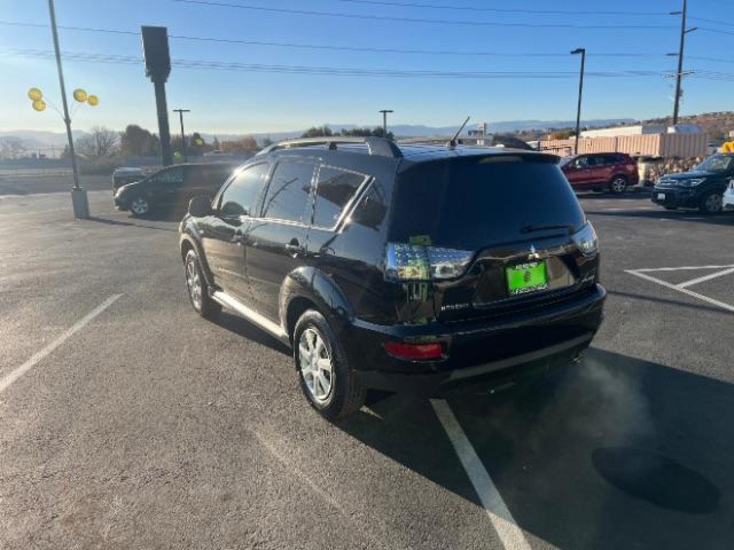 2012 Labrador Black Pearl /Black Cloth Interior Mitsubishi Outlander ES 2WD (JA4AS2AW2CU) with an 2.4L L4 DOHC 16V engine, Continuously Variable Transmission transmission, located at 940 North Main Street, Cedar City, UT, 84720, (435) 628-0023, 37.692936, -113.061897 - We specialize in helping ALL people get the best financing available. No matter your credit score, good, bad or none we can get you an amazing rate. Had a bankruptcy, divorce, or repossessions? We give you the green light to get your credit back on the road. Low down and affordable payments that fit - Photo#4