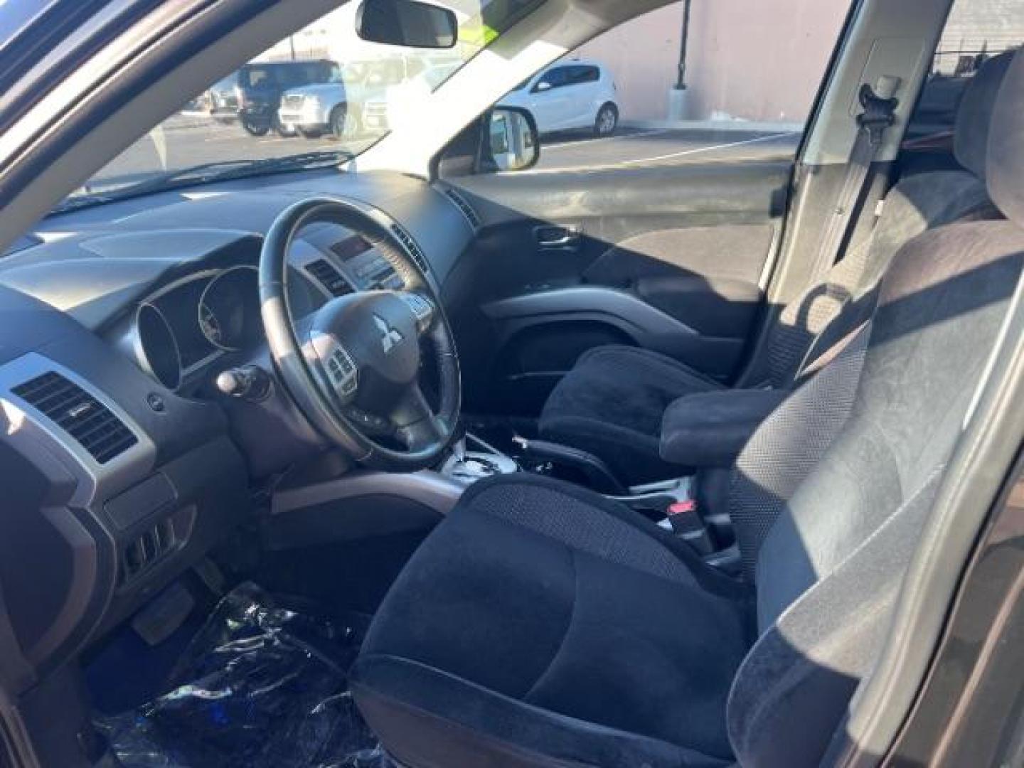 2012 Labrador Black Pearl /Black Cloth Interior Mitsubishi Outlander ES 2WD (JA4AS2AW2CU) with an 2.4L L4 DOHC 16V engine, Continuously Variable Transmission transmission, located at 1865 East Red Hills Pkwy, St. George, 84770, (435) 628-0023, 37.120850, -113.543640 - We specialize in helping ALL people get the best financing available. No matter your credit score, good, bad or none we can get you an amazing rate. Had a bankruptcy, divorce, or repossessions? We give you the green light to get your credit back on the road. Low down and affordable payments that fit - Photo#12