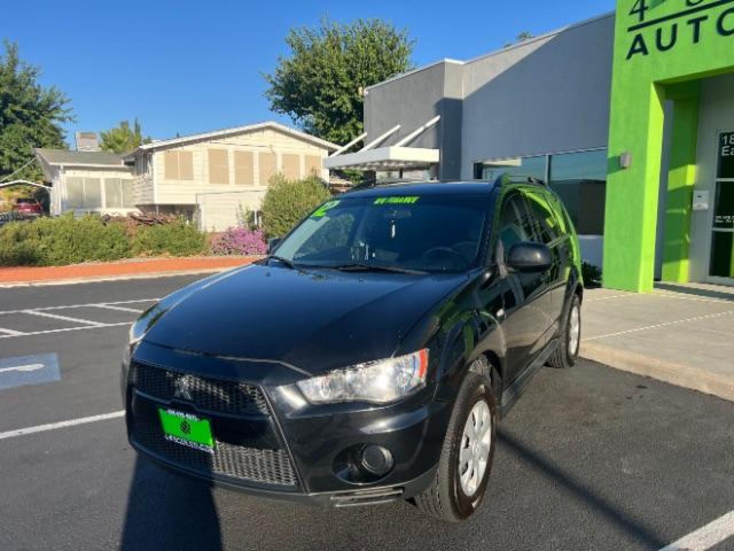 2012 Labrador Black Pearl /Black Cloth Interior Mitsubishi Outlander ES 2WD (JA4AS2AW2CU) with an 2.4L L4 DOHC 16V engine, Continuously Variable Transmission transmission, located at 1865 East Red Hills Pkwy, St. George, 84770, (435) 628-0023, 37.120850, -113.543640 - We specialize in helping ALL people get the best financing available. No matter your credit score, good, bad or none we can get you an amazing rate. Had a bankruptcy, divorce, or repossessions? We give you the green light to get your credit back on the road. Low down and affordable payments that fit - Photo#2