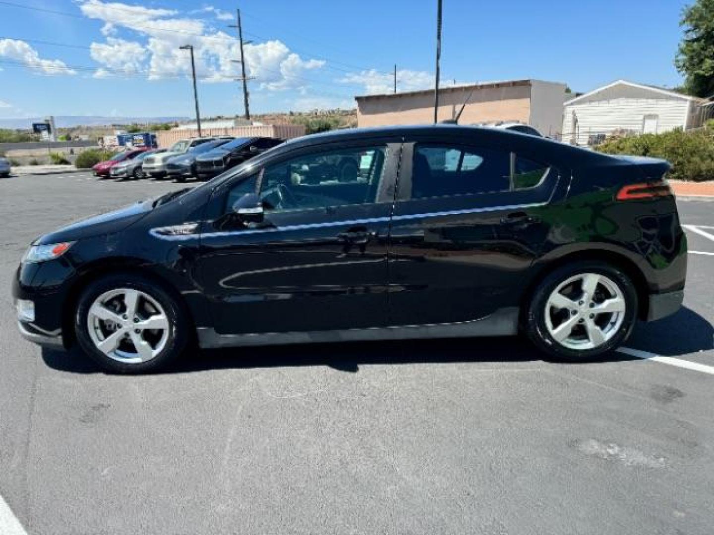 2014 Black /Black Interior Chevrolet Volt Standard w/ LEP (1G1RE6E4XEU) with an 1.4L L4 DOHC 16V PLUG-IN HYBRID engine, Continuously Variable Transmission transmission, located at 1865 East Red Hills Pkwy, St. George, 84770, (435) 628-0023, 37.120850, -113.543640 - ***This vehicle qualifies for the EV/Hybrid tax rebate of up to $4,000*** We are setup with the IRS to recieve direct payments within 72 hours. We file the rebate online with IRS and can credit it to your down payment, reduce the sales price OR give you cashback!! These cars will not last and can o - Photo#3